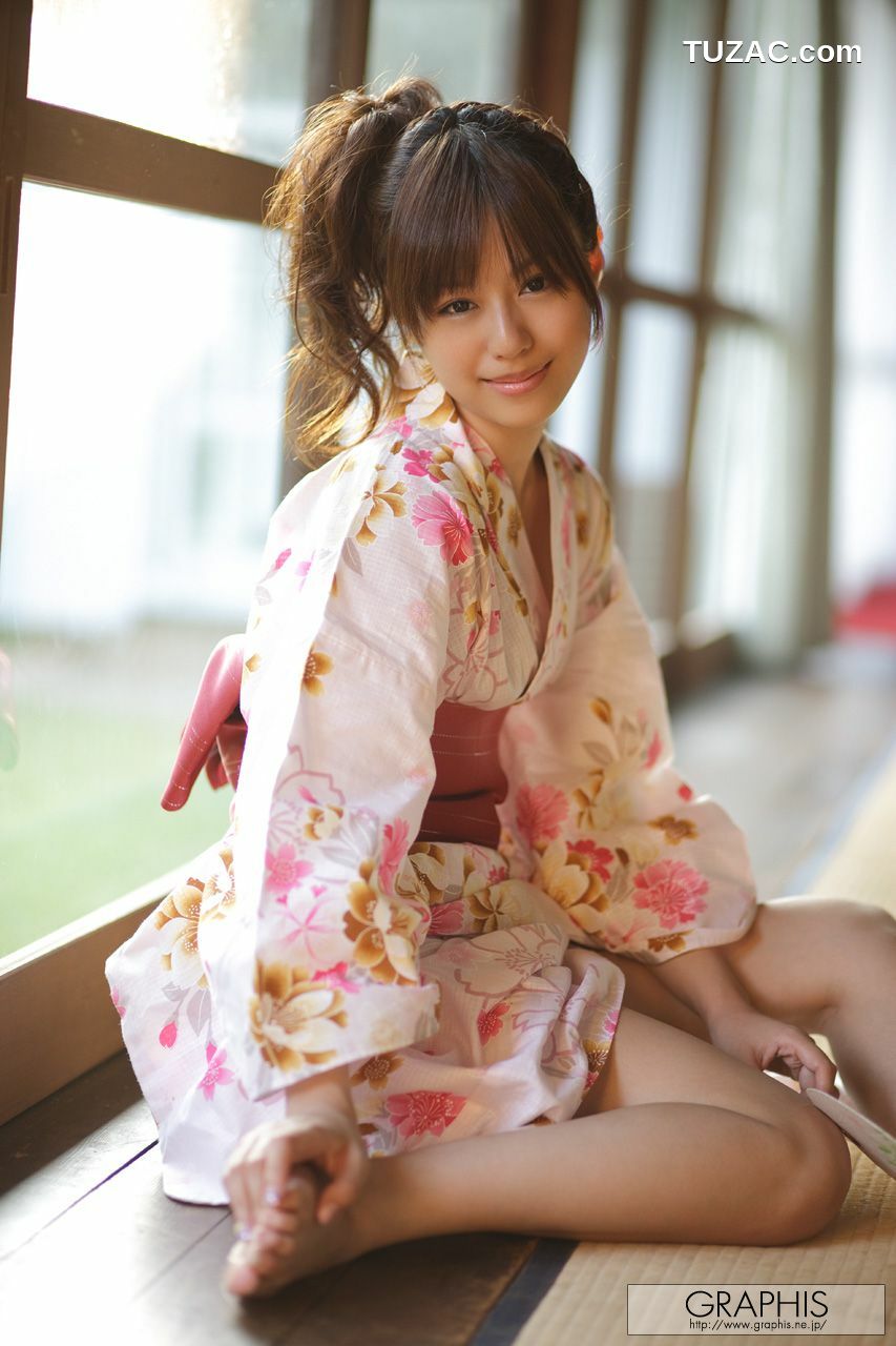 Graphis_瑠川リナ/琉川里菜《Pure and Cute》 Gals 写真集[33P]