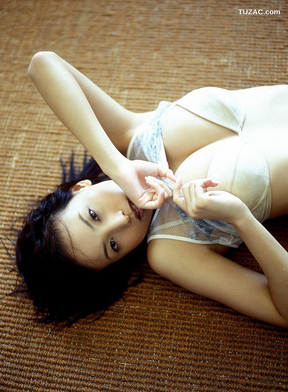 NS Eyes_ SF-No.211 Eri Kyokuyama 曲山英里/曲山えり 写真集[51P]