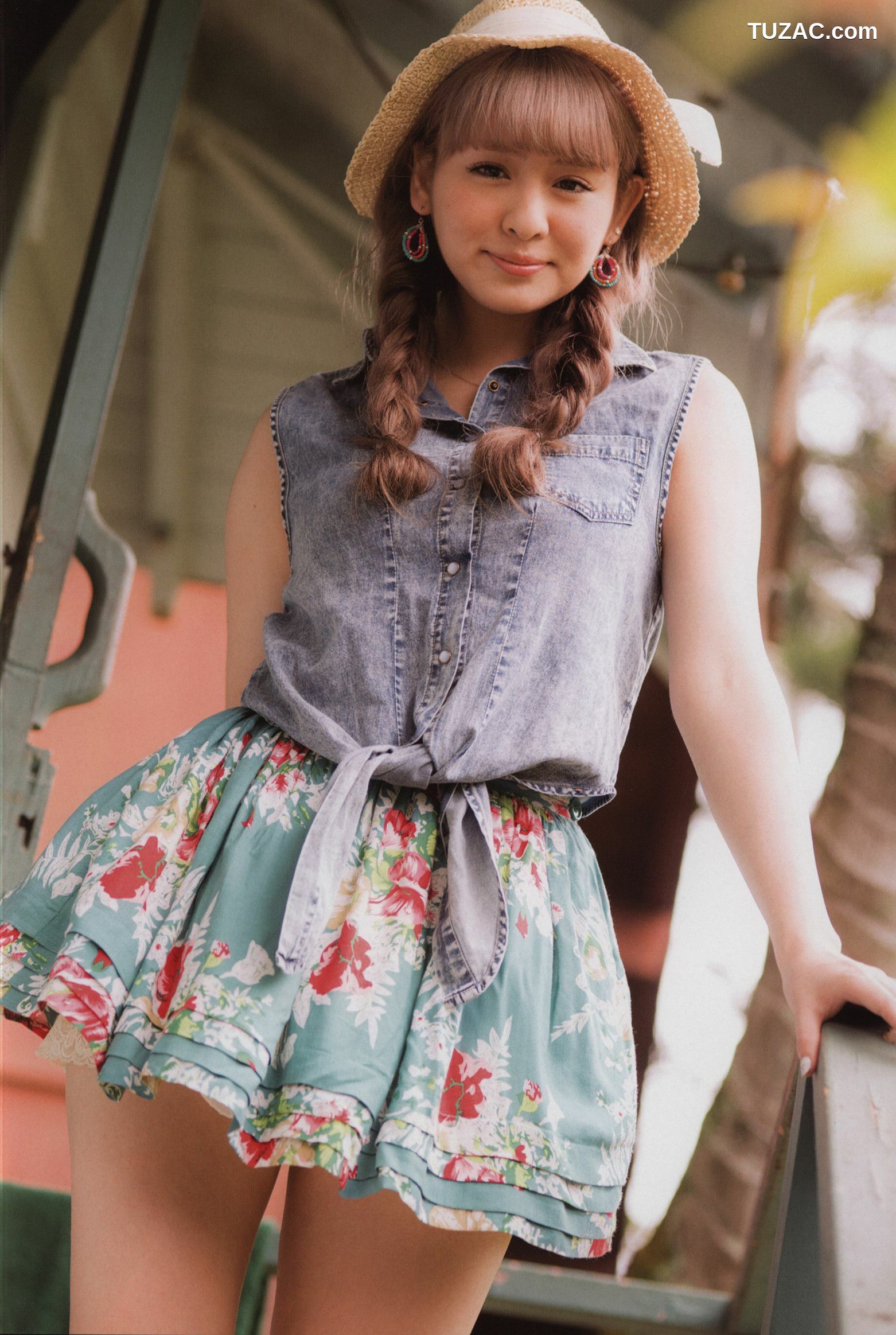 PB写真集_Alo Hello! Berryz 工房 Photobook 2013 [123P]
