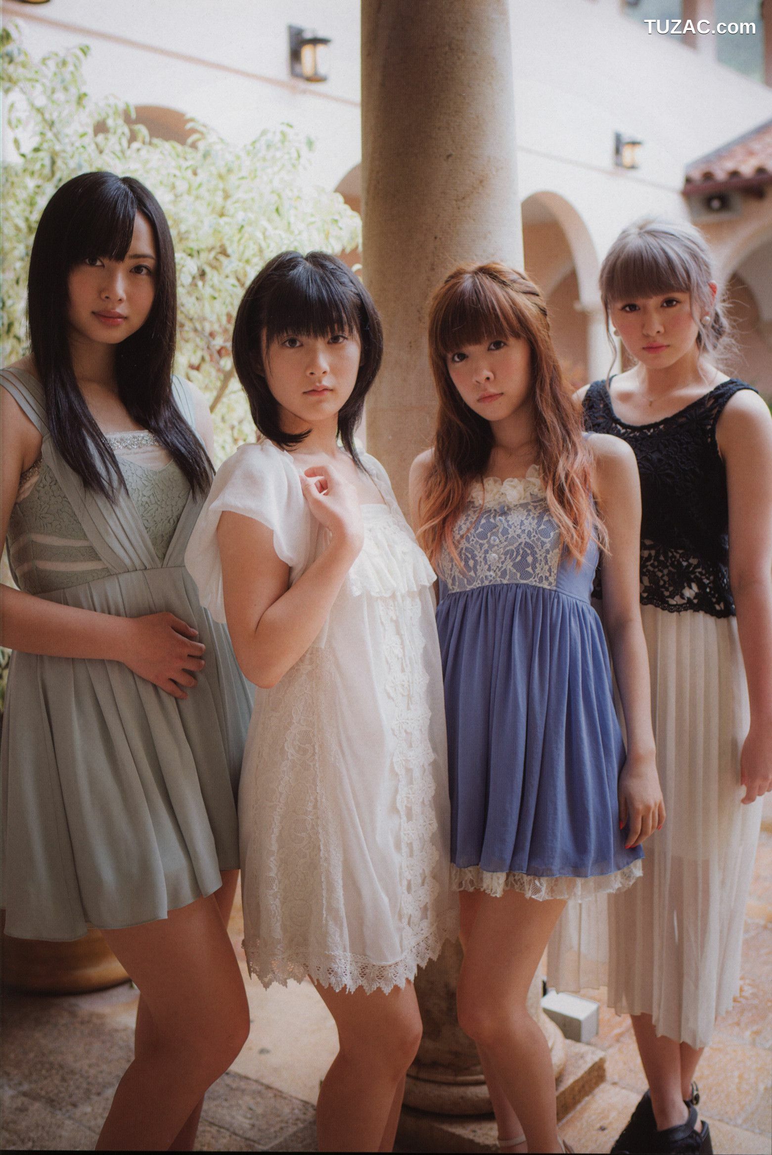 PB写真集_Alo Hello! Berryz 工房 Photobook 2013 [123P]