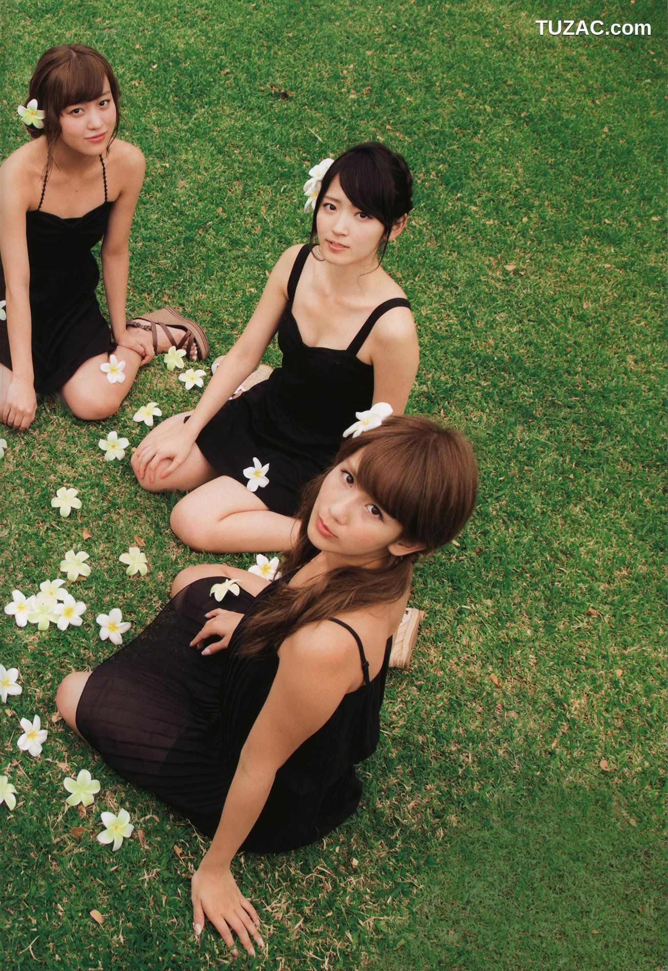 PB写真集_Alo-Hello! ℃-ute Photobook 2014 [120P]