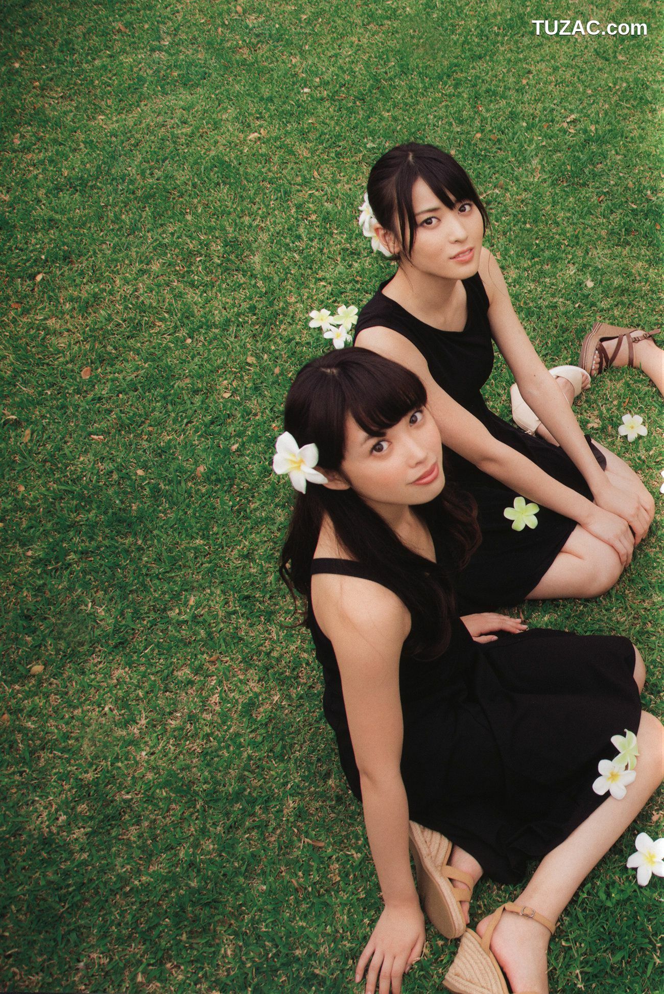 PB写真集_Alo-Hello! ℃-ute Photobook 2014 [120P]