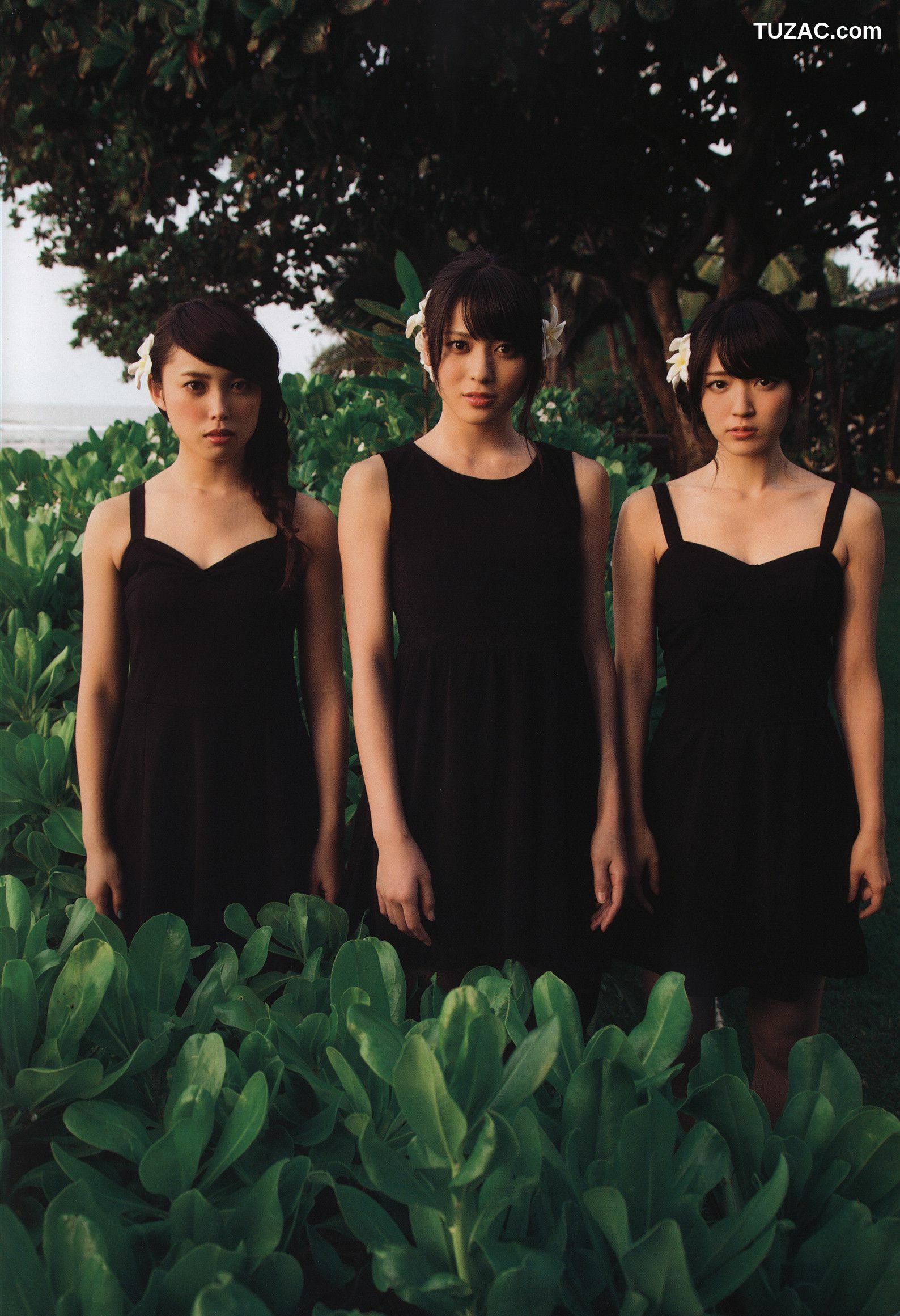 PB写真集_Alo-Hello! ℃-ute Photobook 2014 [120P]