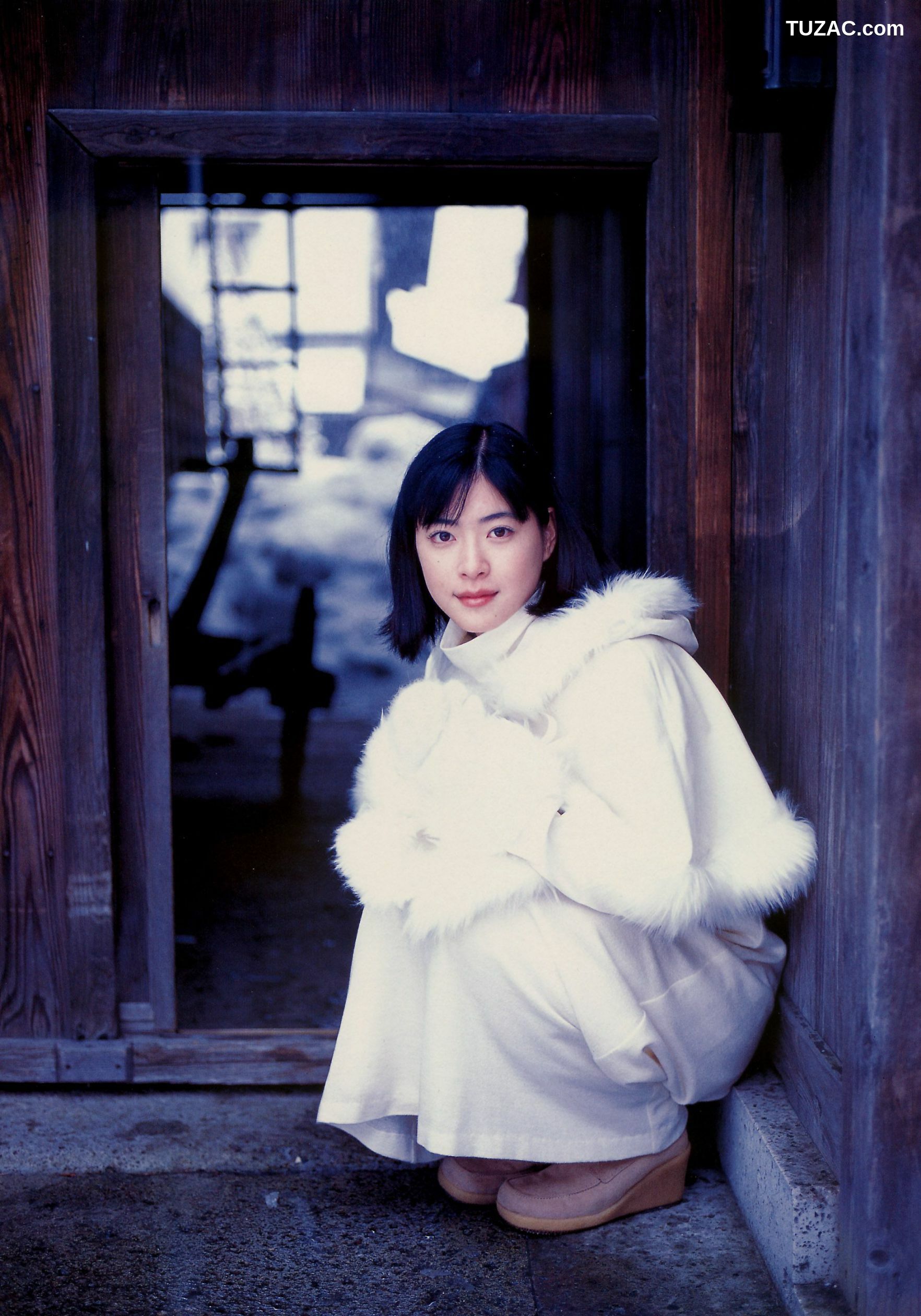 PB写真集_Juri Ueno 上野树里《JURI First》 写真集[97P]