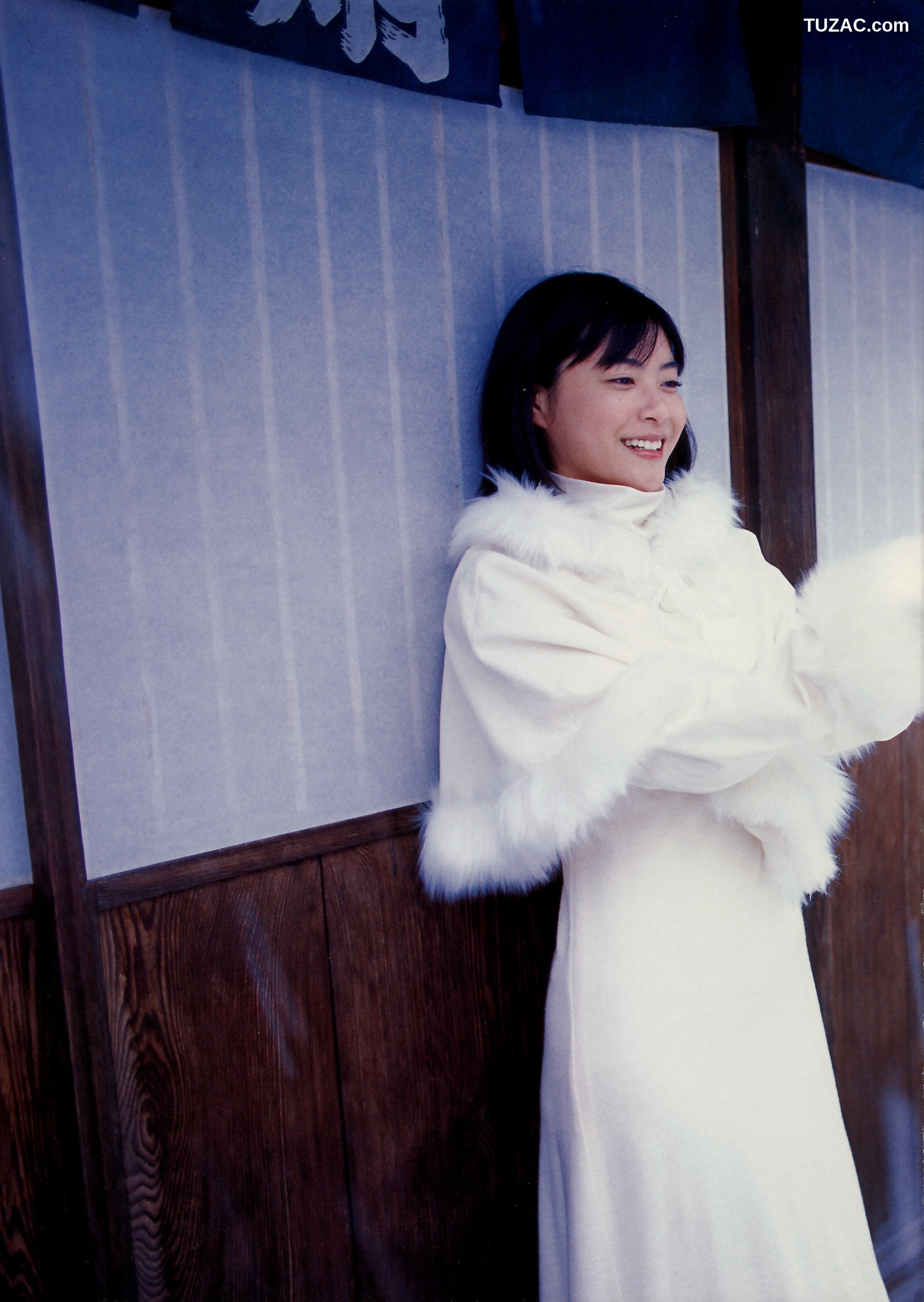 PB写真集_Juri Ueno 上野树里《JURI First》 写真集[97P]