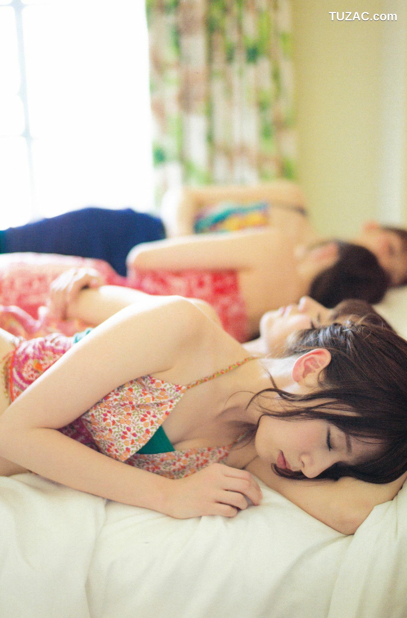PB写真集_乃木坂46 《1時間遅れのI love you》 [119P]