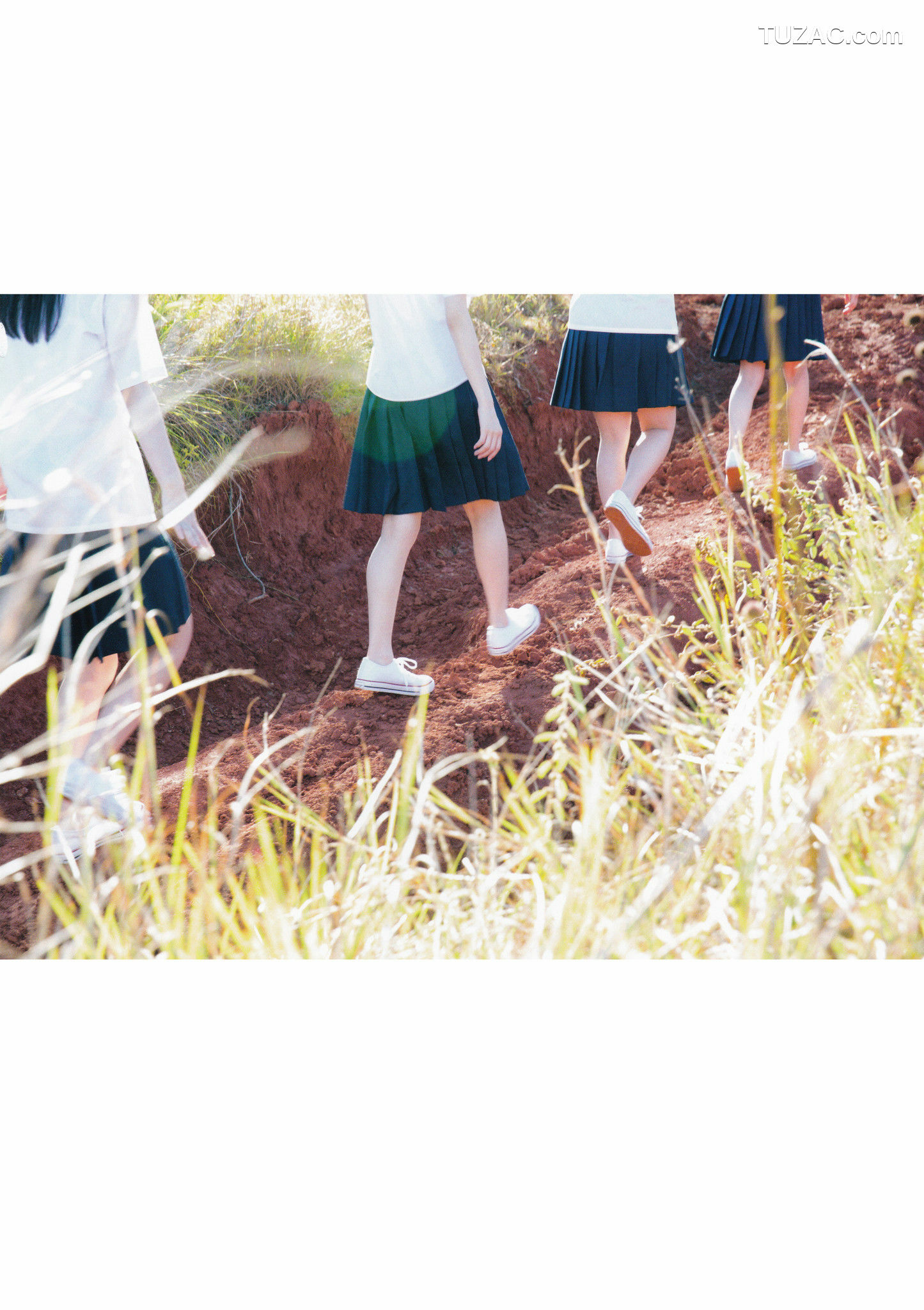 PB写真集_乃木坂46《极品正统清纯少女组合》 写真集[118P]