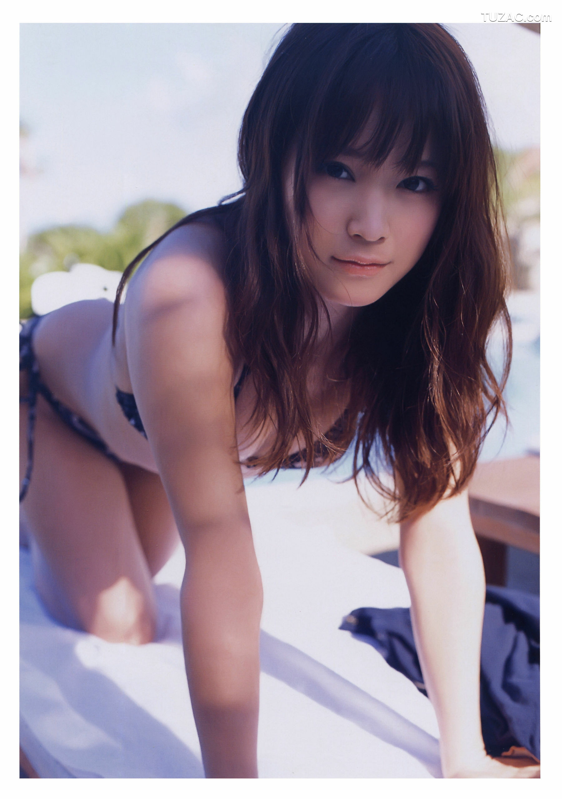 PB写真集_亀井絵里《Thanks》 写真集[65P]