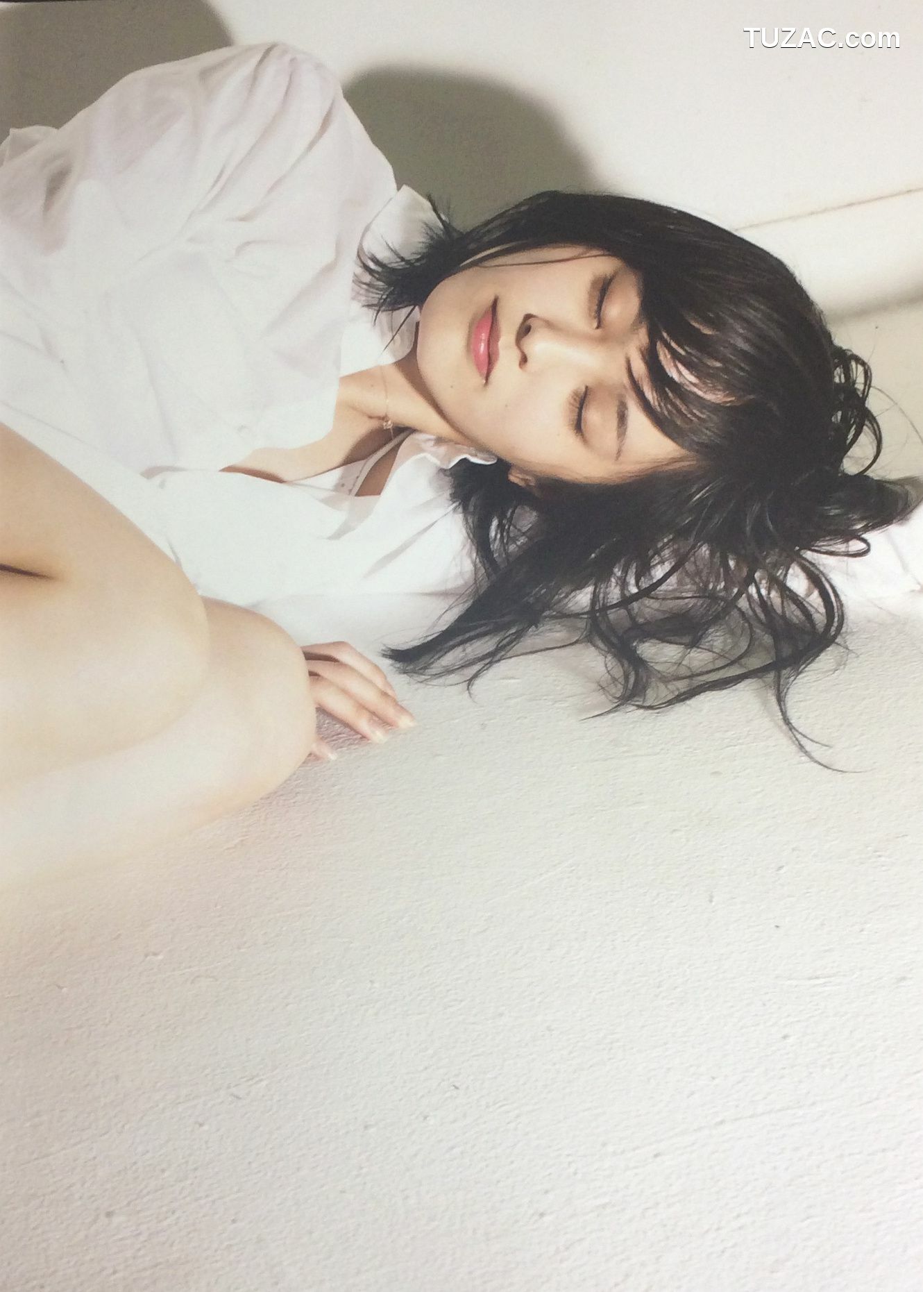 PB写真集_山本彩《SY》 Photo By LESLIE KEE [143P]