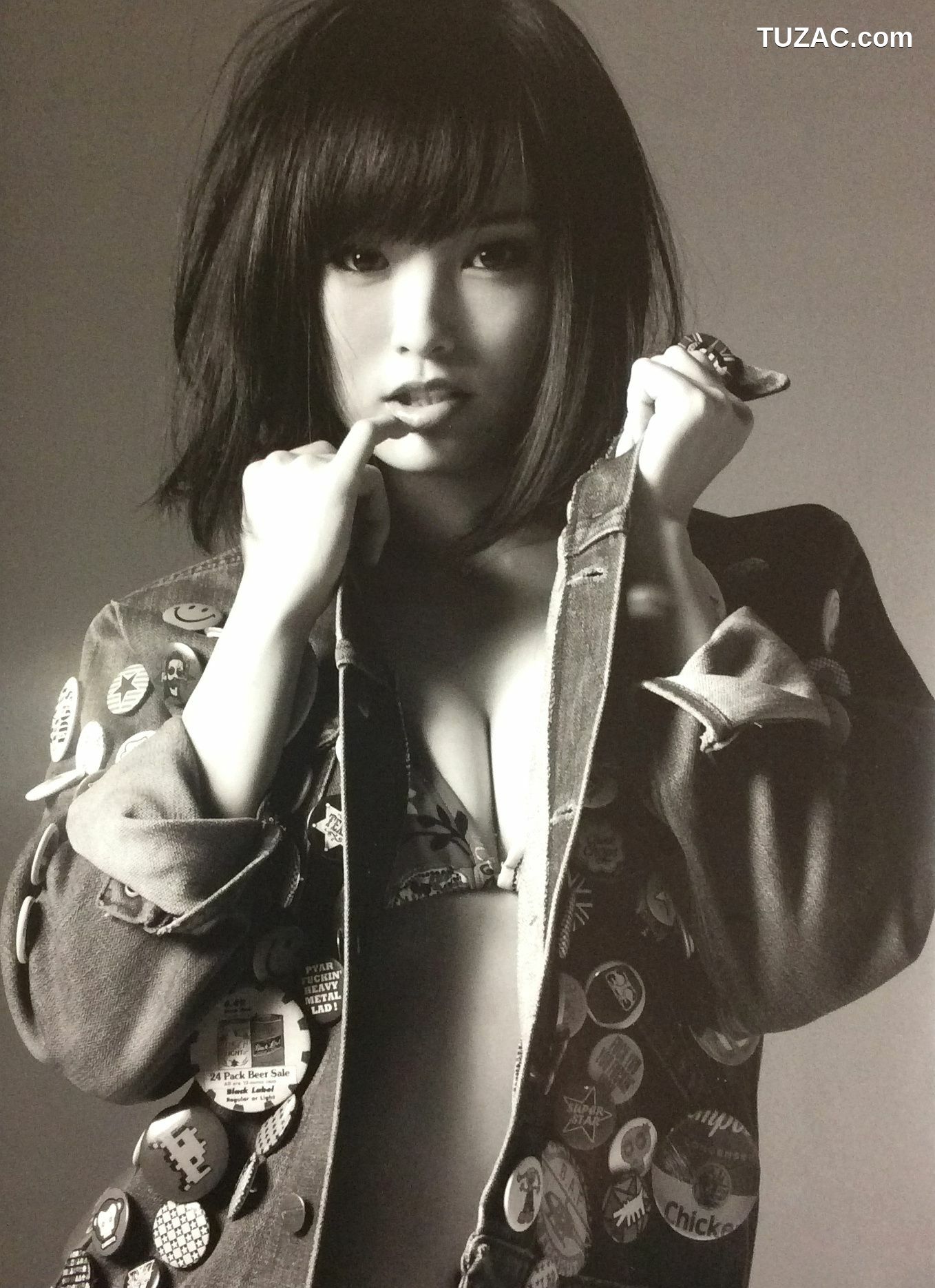 PB写真集_山本彩《SY》 Photo By LESLIE KEE [143P]
