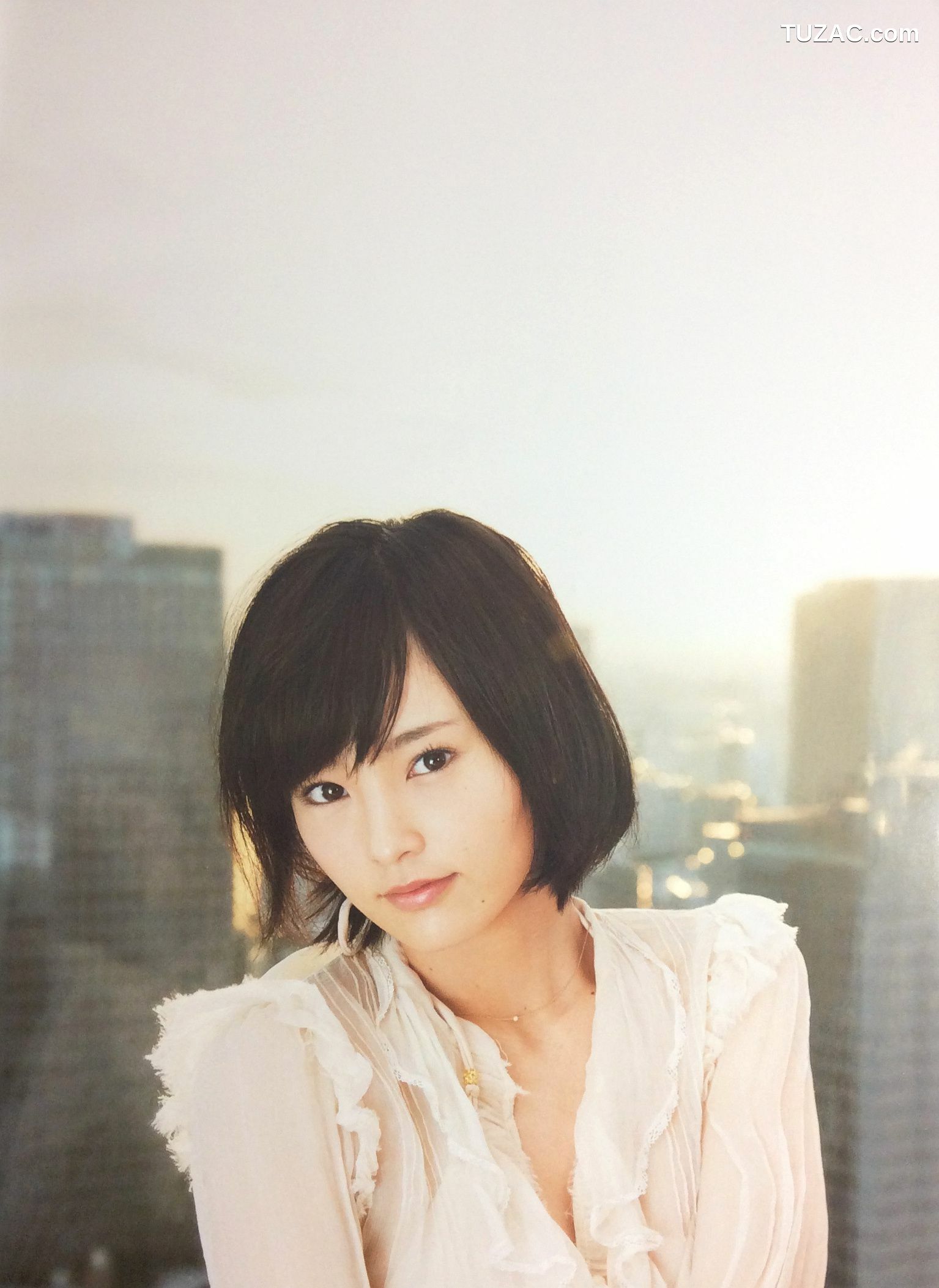 PB写真集_山本彩《SY》 Photo By LESLIE KEE [143P]