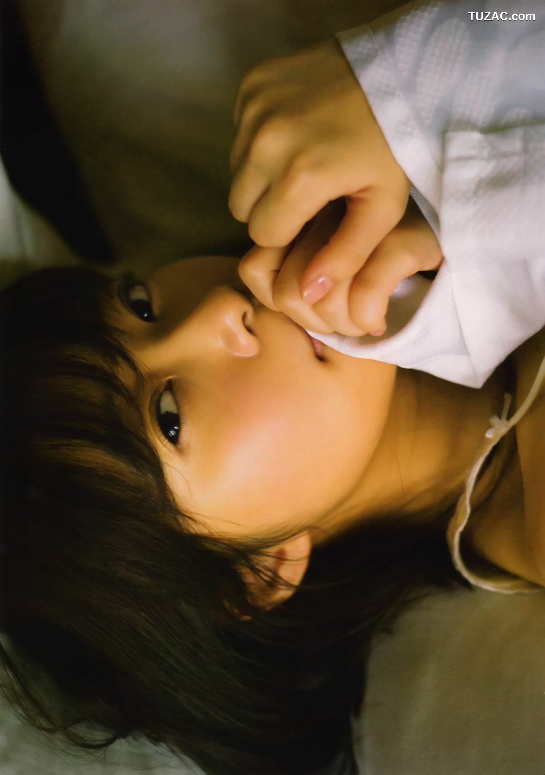 PB写真集_指原莉乃 《スキャンダル中毒》 [104P]