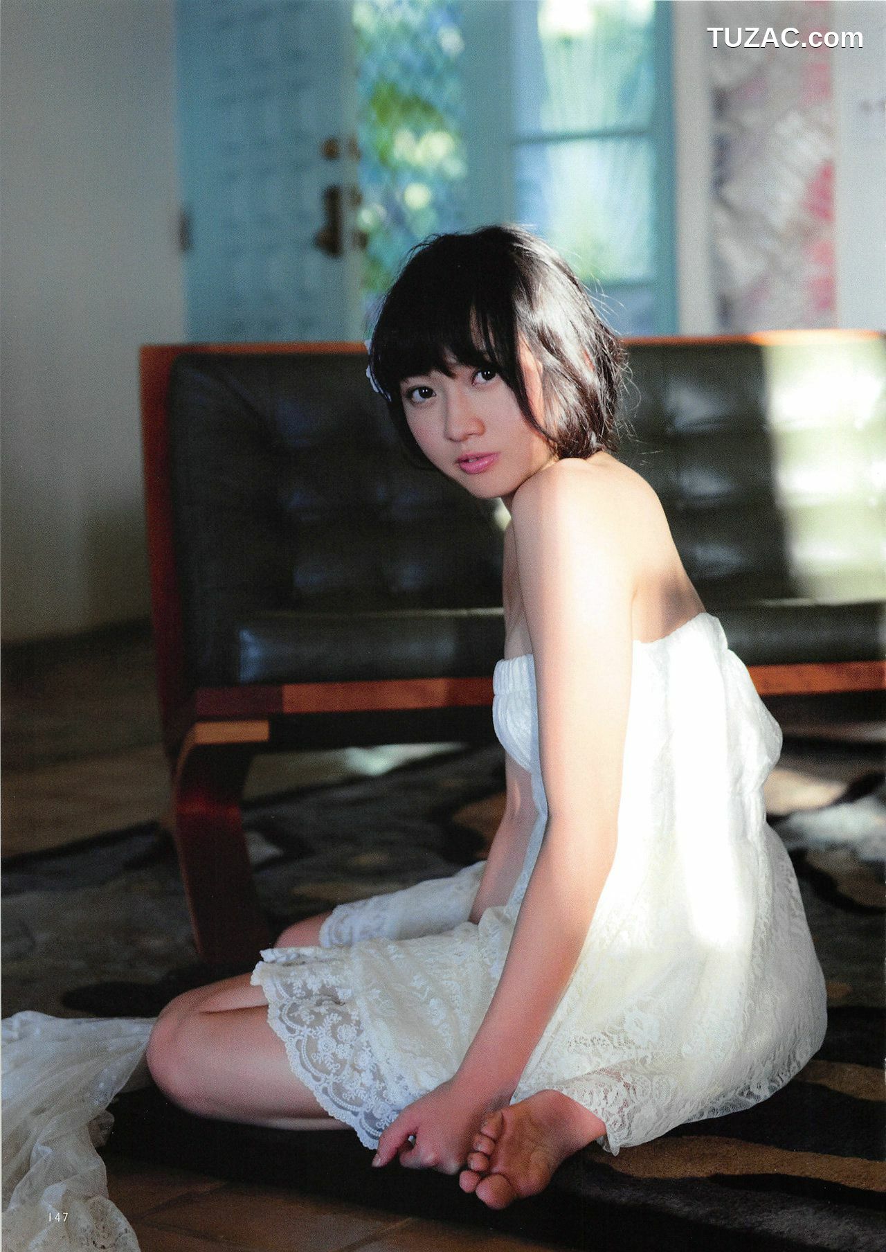 PB写真集_木﨑ゆりあ/木崎由里亚《Peace ぴーす》 [165P]