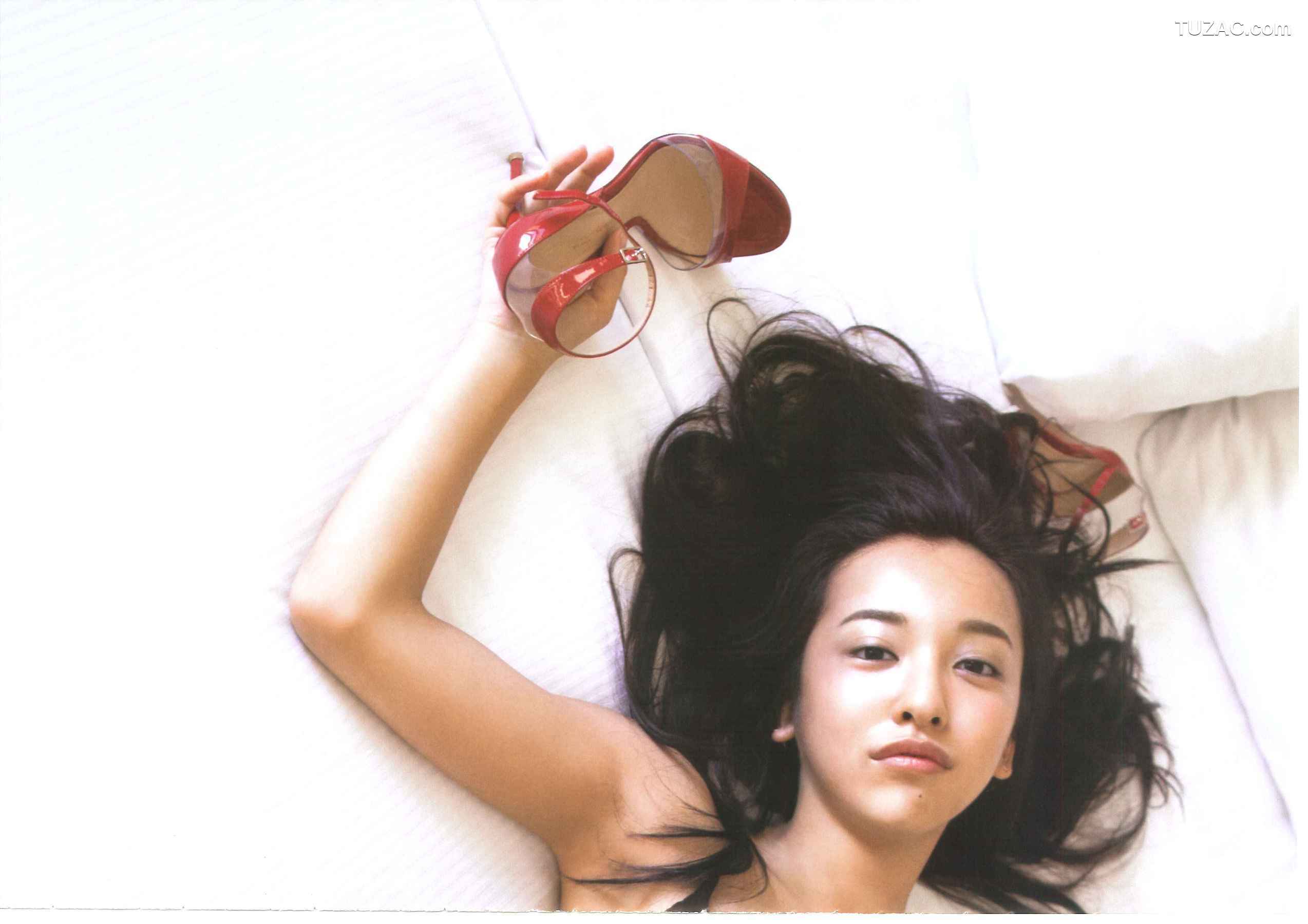 PB写真集_板野友美《release》 写真集[164P]