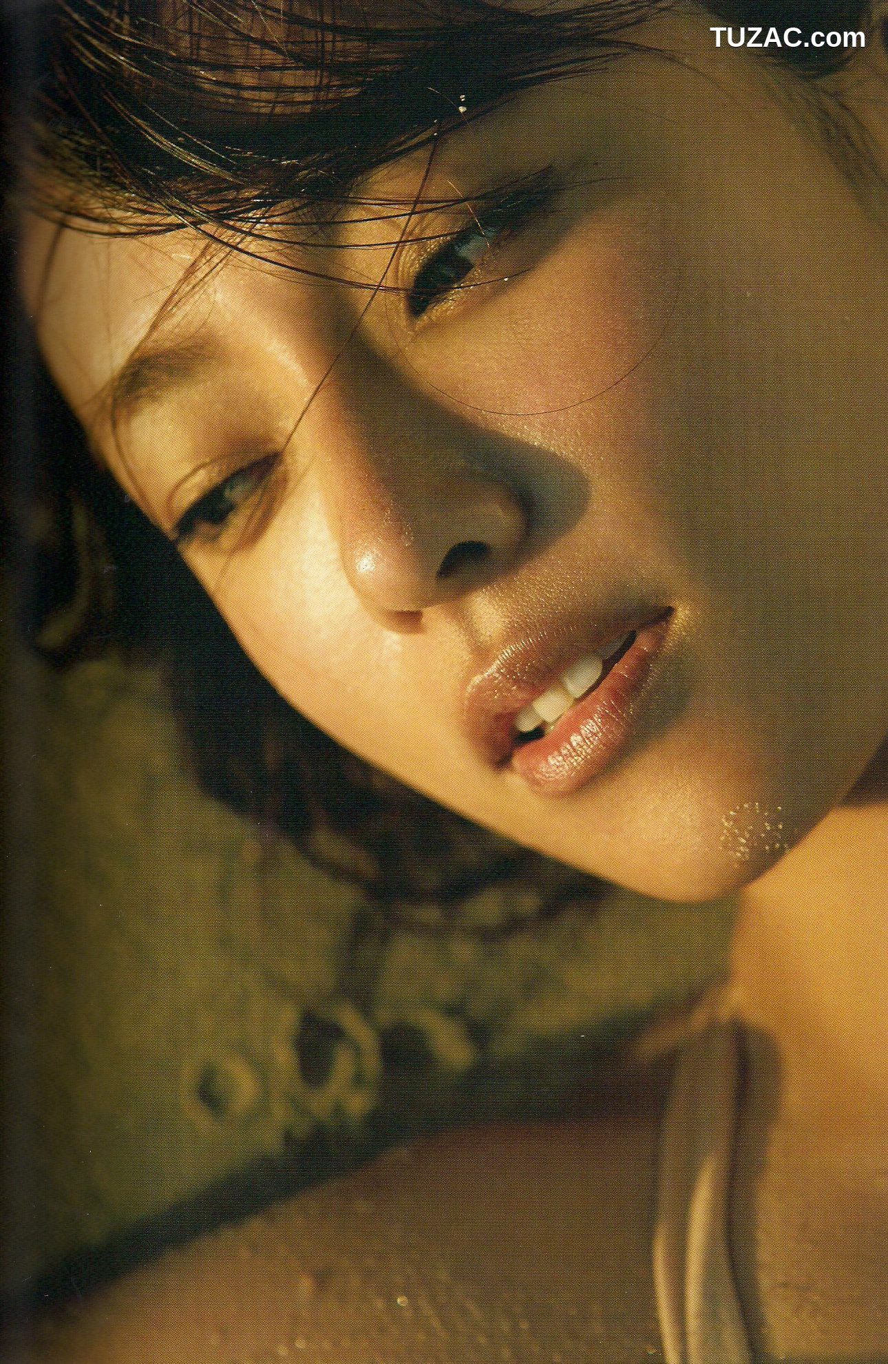 PB写真集_深田恭子 《Down to earth》 [129P]