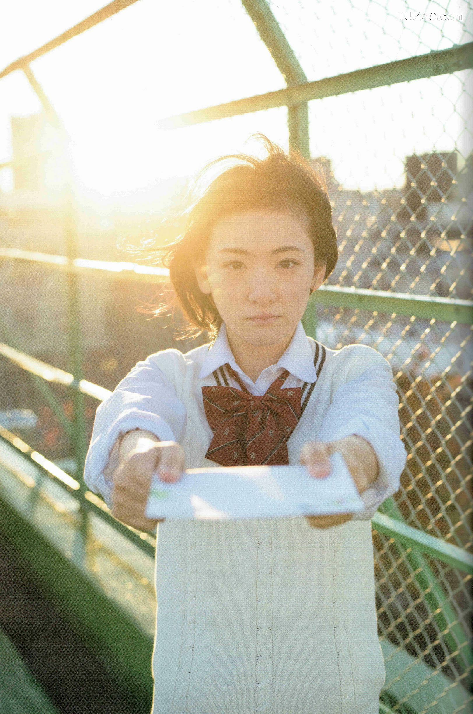 PB写真集_生駒里奈《君の足跡》 写真集 [126P]
