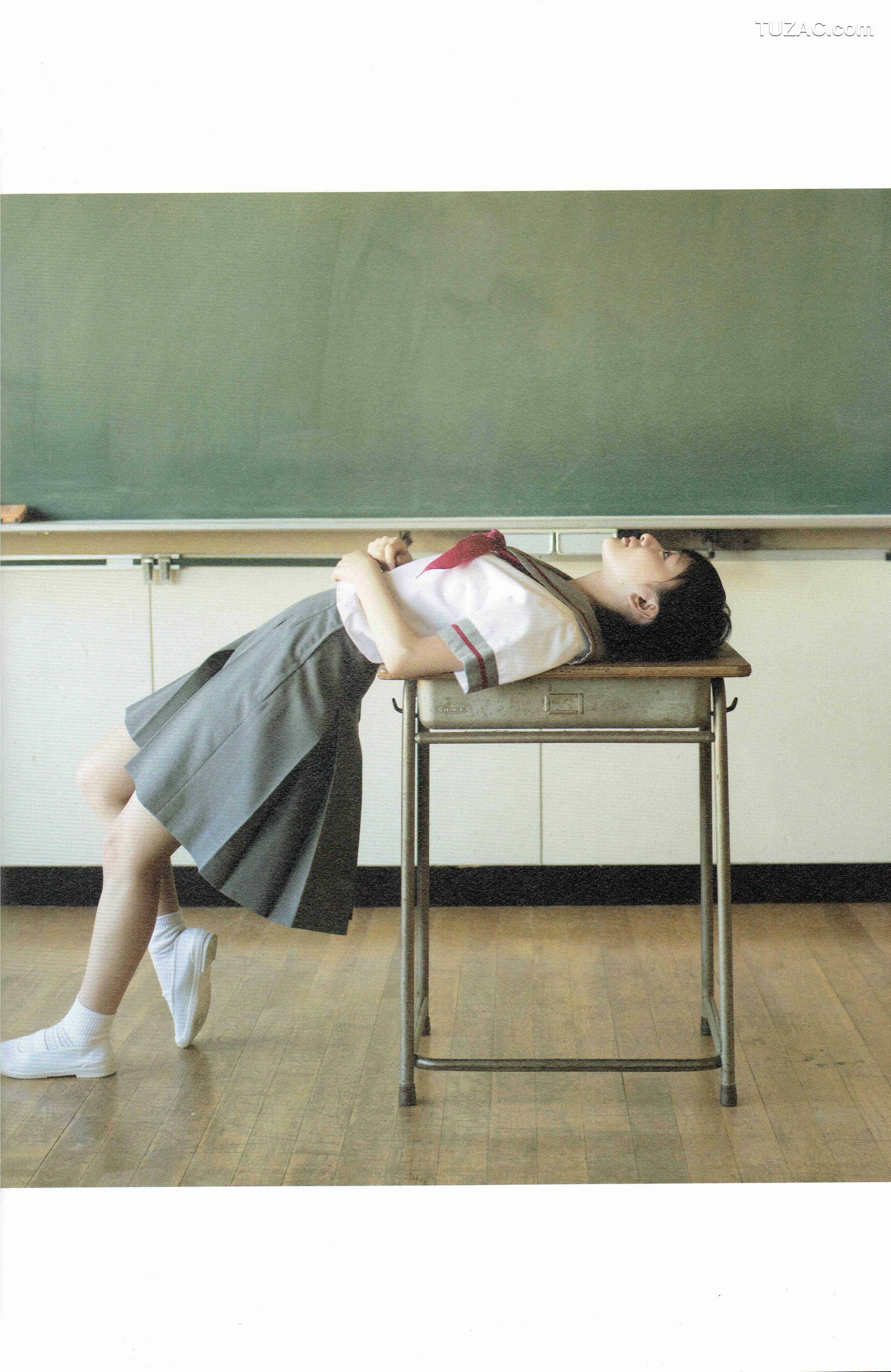 PB写真集_生駒里奈《君の足跡》 写真集 [126P]