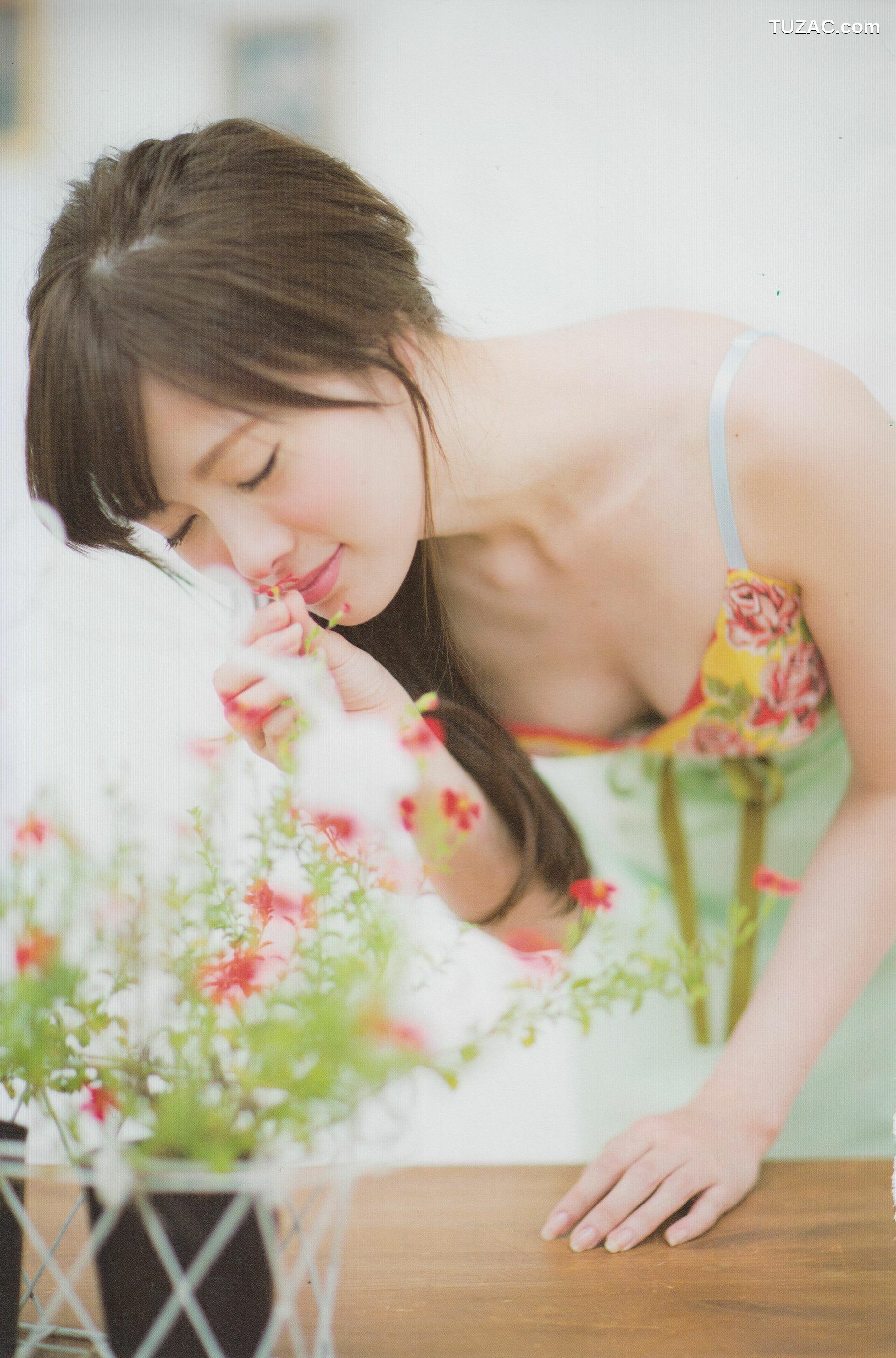 PB写真集_白石麻衣《清純な大人｣》 写真集[94P]