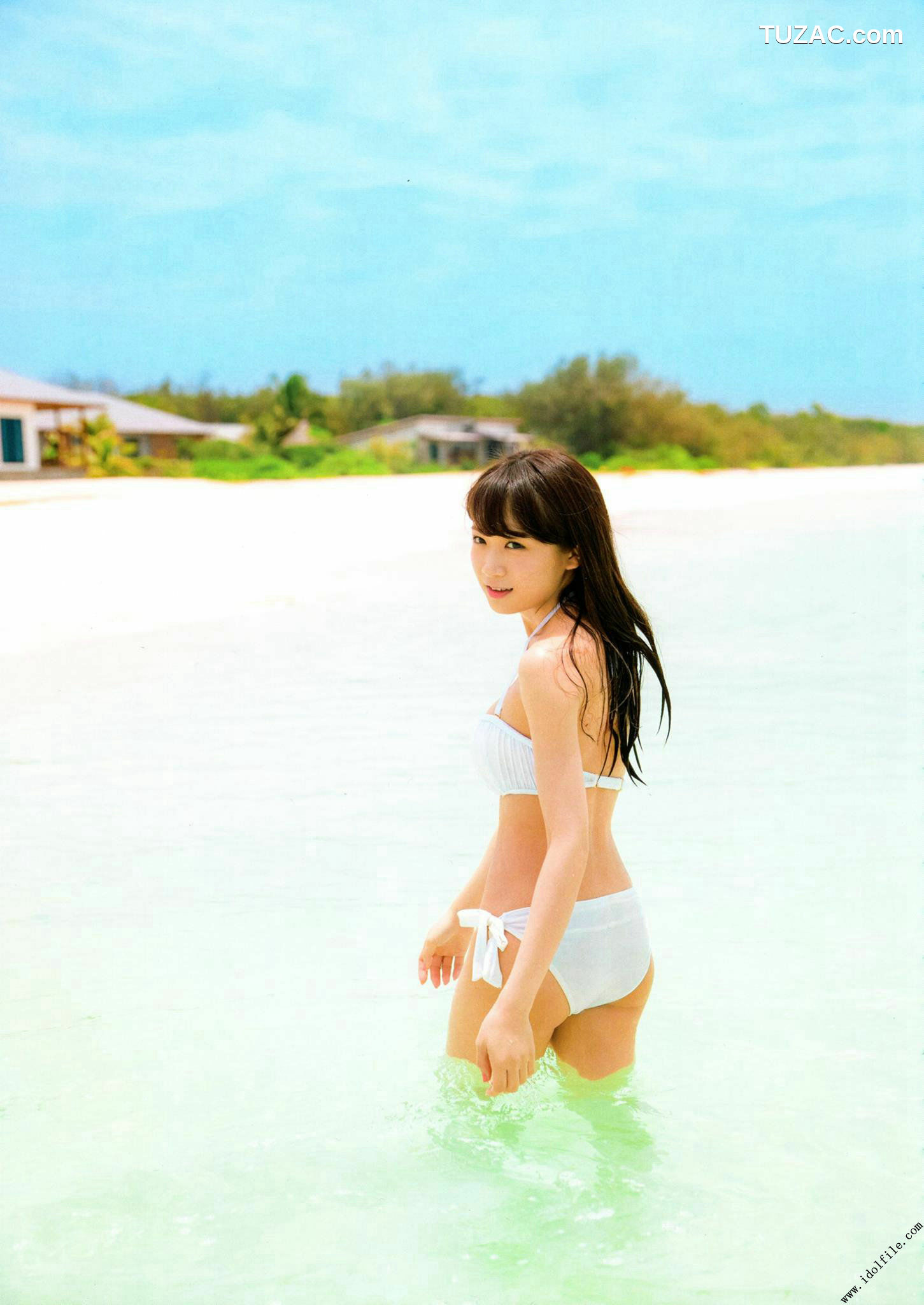 PB写真集_秋元真夏 1st《真夏の気圧配置》 写真集[145P]