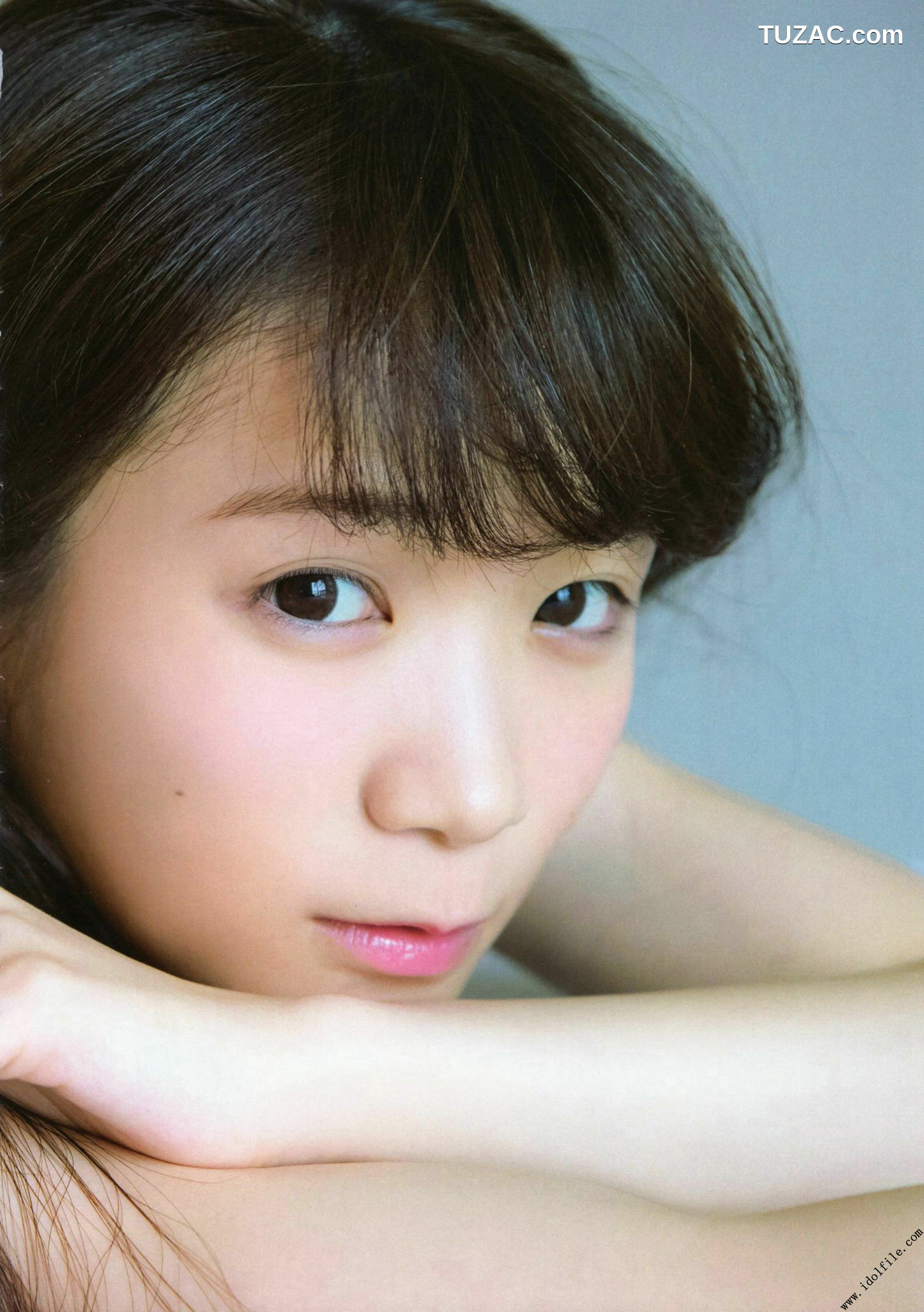 PB写真集_秋元真夏 1st《真夏の気圧配置》 写真集[145P]