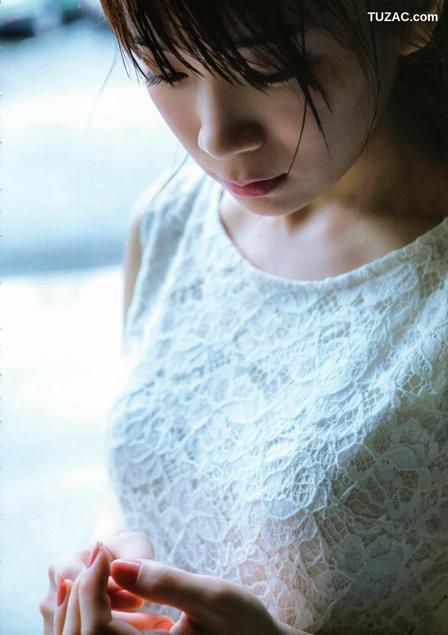 PB写真集_秋元真夏 1st《真夏の気圧配置》 写真集[145P]