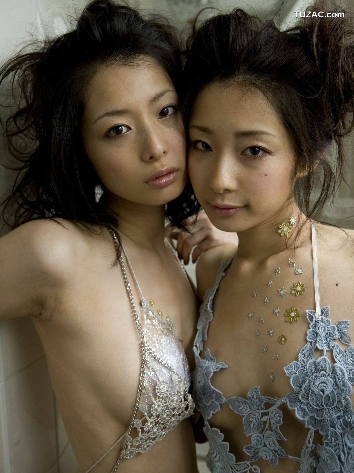 Sabra_ 看護ドルの双子姐妹 写真集[40P]