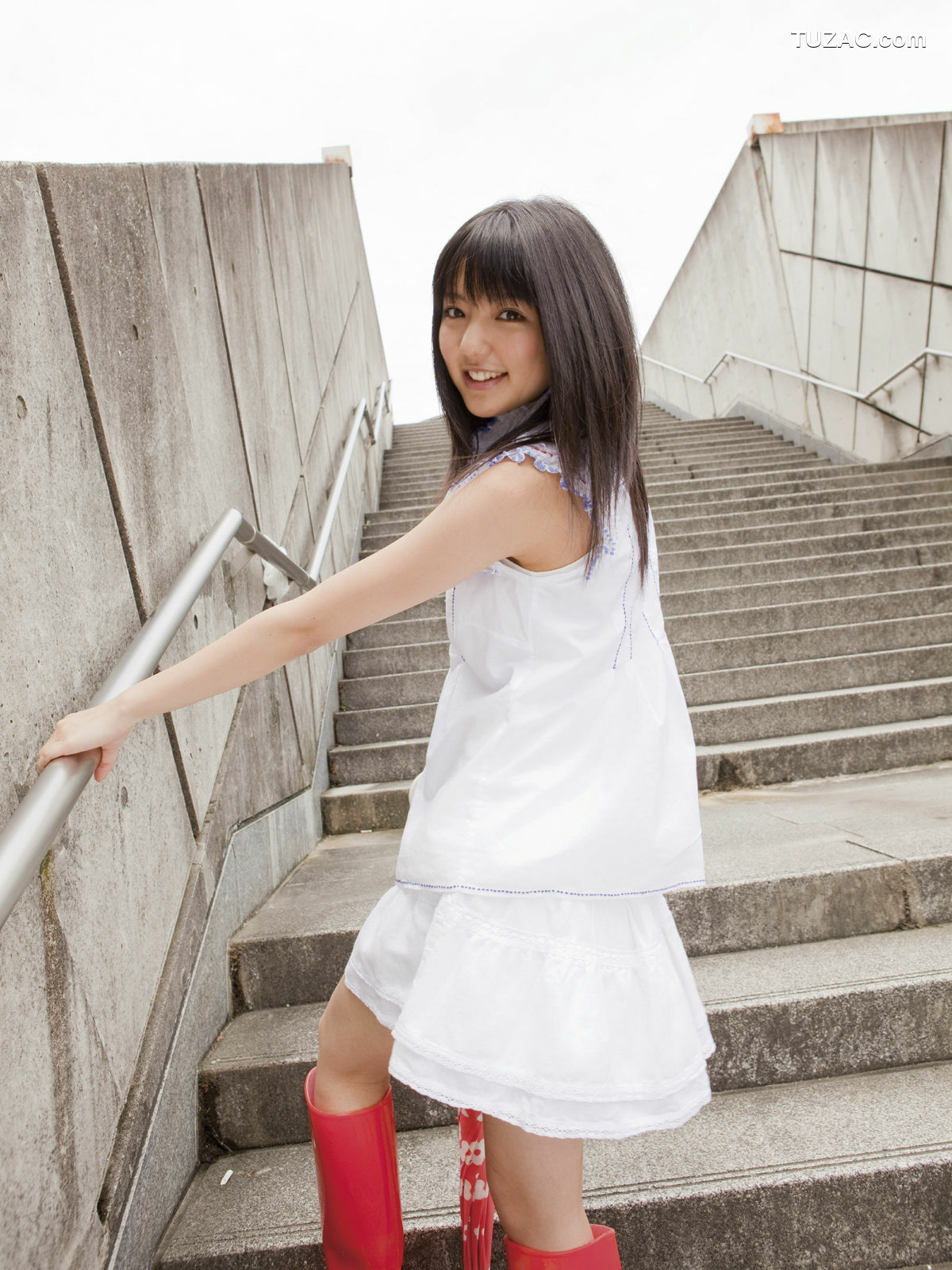 Sabra_真野恵里菜 《Autumn Breeze》 strictly girls 写真集[40P]