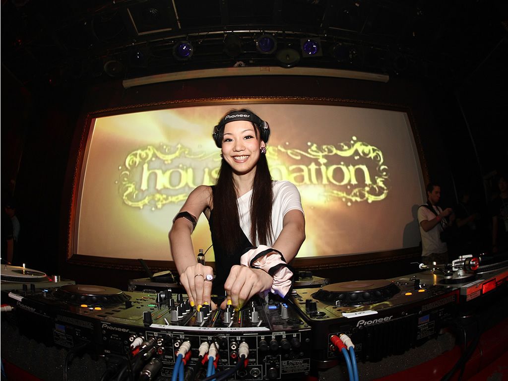 Sabra_長谷川潤+鈴木亜美《IN HOUSE NATION》写真集 [80P]
