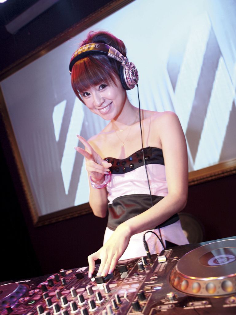 Sabra_長谷川潤+鈴木亜美《IN HOUSE NATION》写真集 [80P]