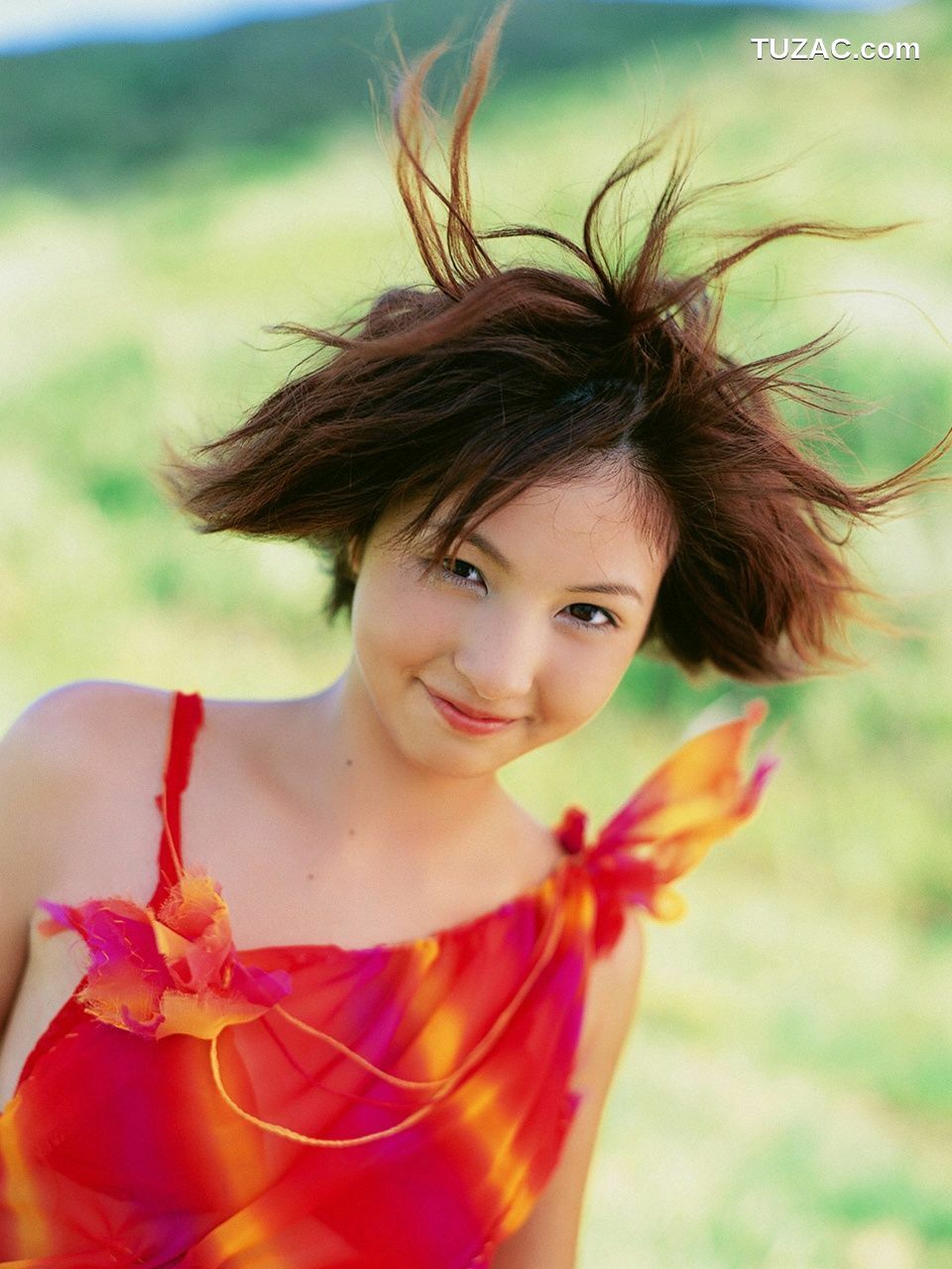 VYJ_長崎莉奈《LIGHT IN THE NATURE》 写真集[96P]