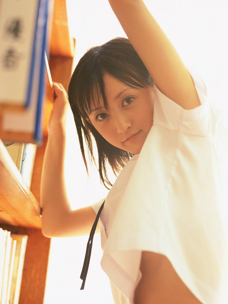 Wanibooks_ NO.10 Ayaka Komatsu 小松彩夏 写真集[200P]