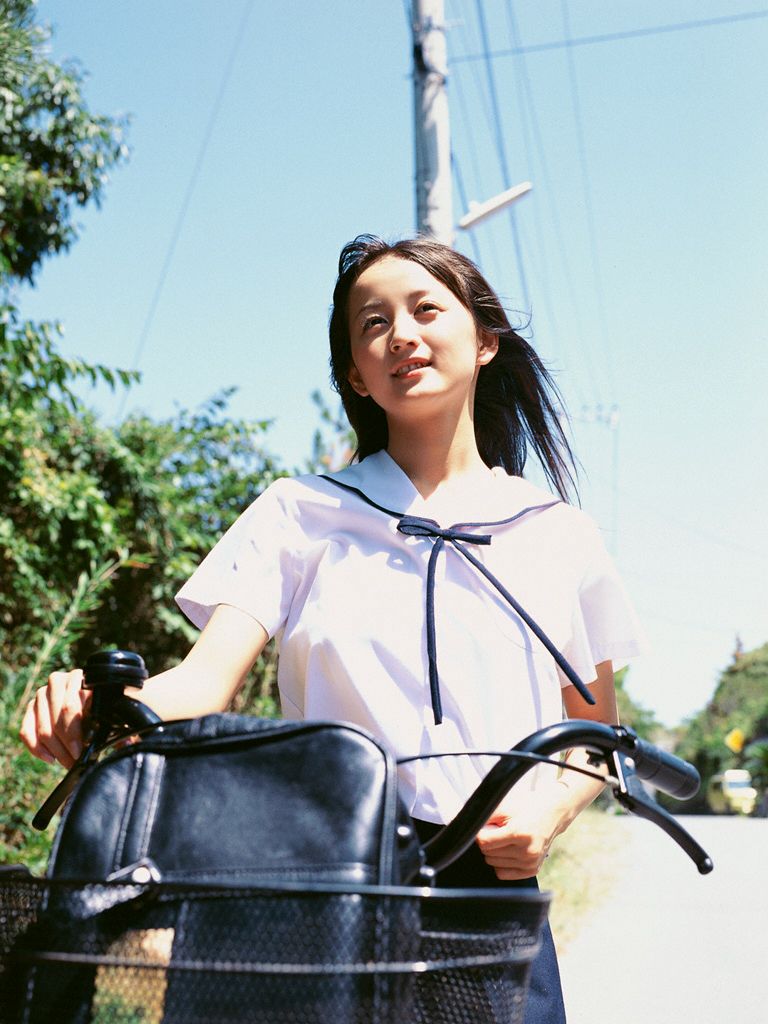 Wanibooks_ NO.10 Ayaka Komatsu 小松彩夏 写真集[200P]