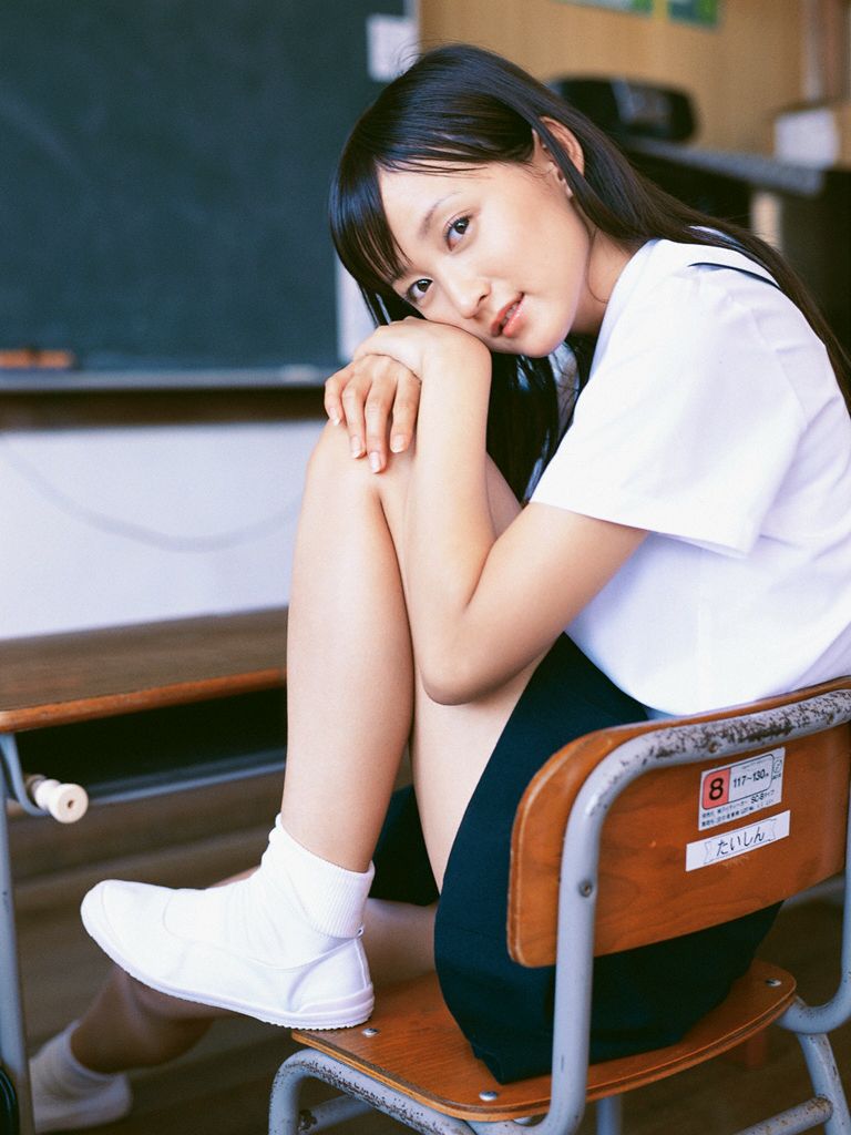 Wanibooks_ NO.10 Ayaka Komatsu 小松彩夏 写真集[200P]