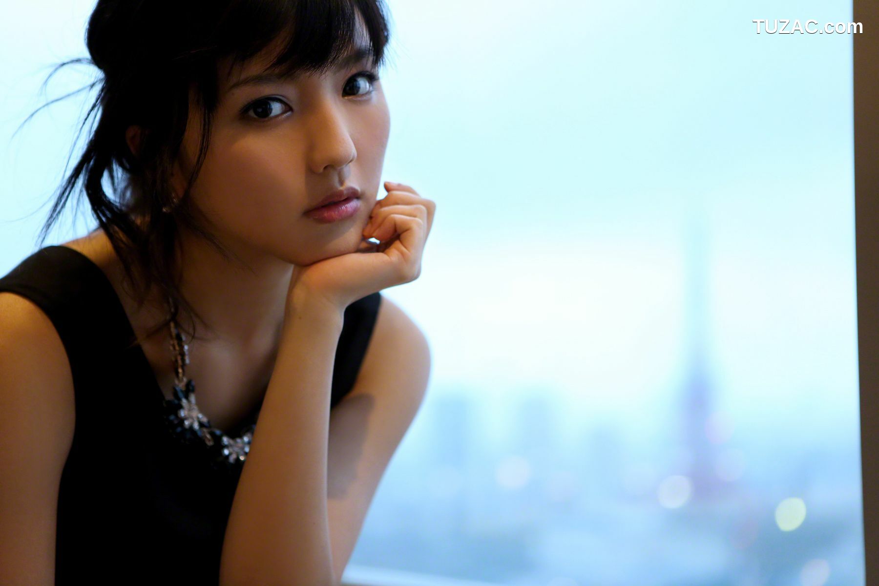Wanibooks_ NO.131 Erina Mano 真野恵里菜 写真集[180P]