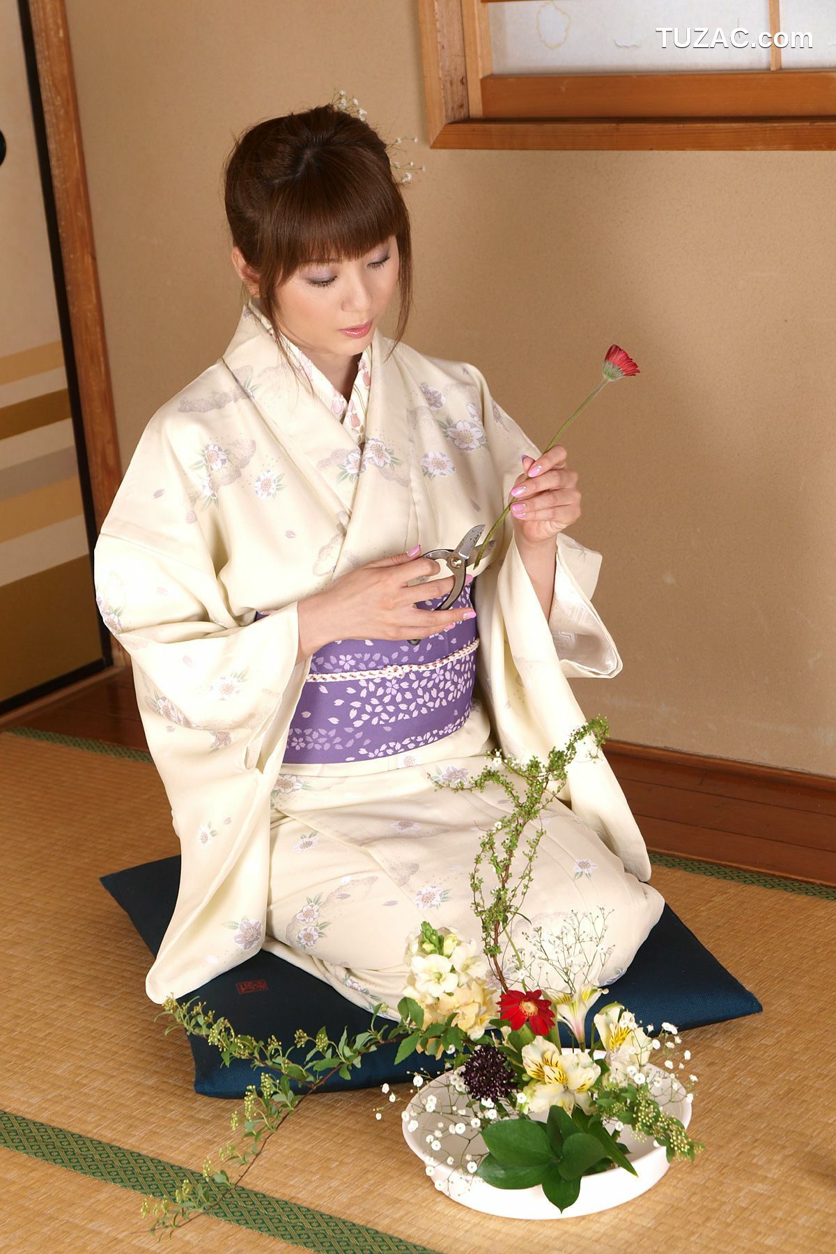 X-City_ KIMONO和テイスト 008 麻美ゆま/麻美由真 写真集[40P]
