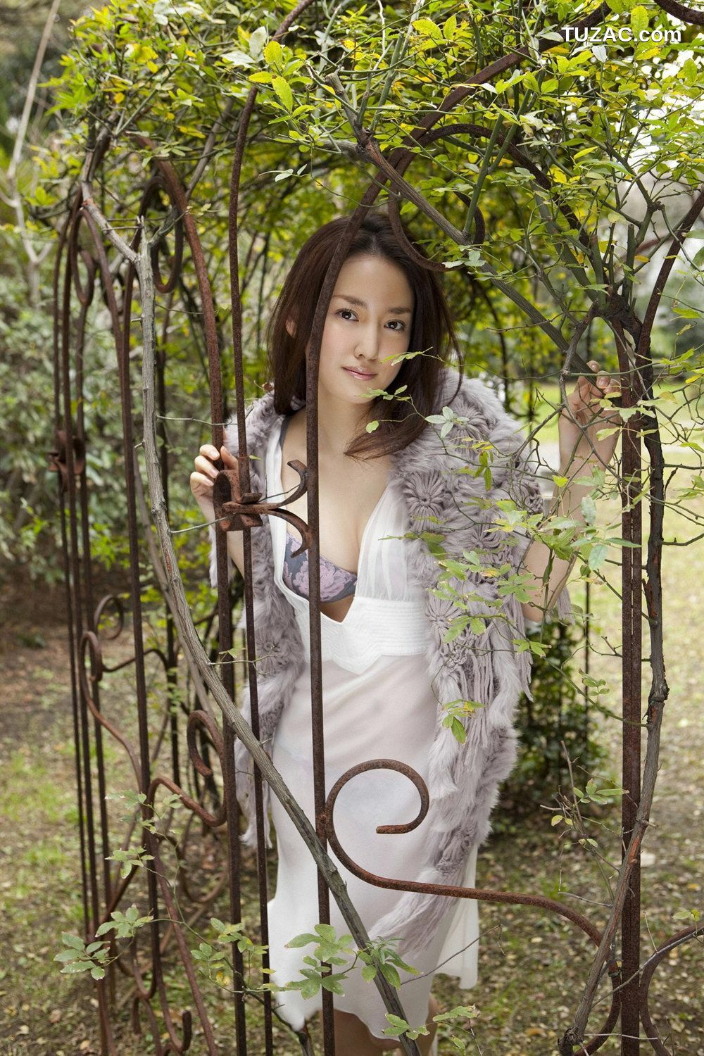 YS Web_ Vol.295 Natsuko Nagaike 永池南津子 写真集[105P]