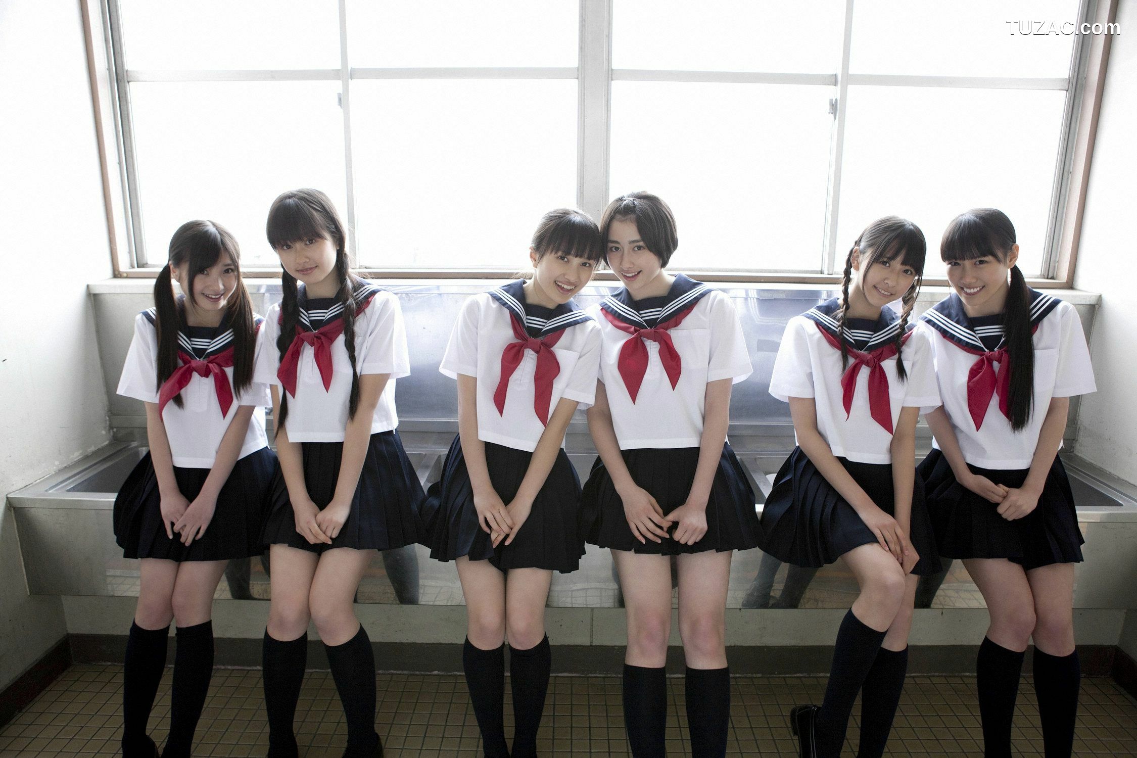 YS Web_Momoiro Clover 桃色幸运草Z ももいろクローバーZ《PEACH&times;6》写真集 Vol.402[96P]