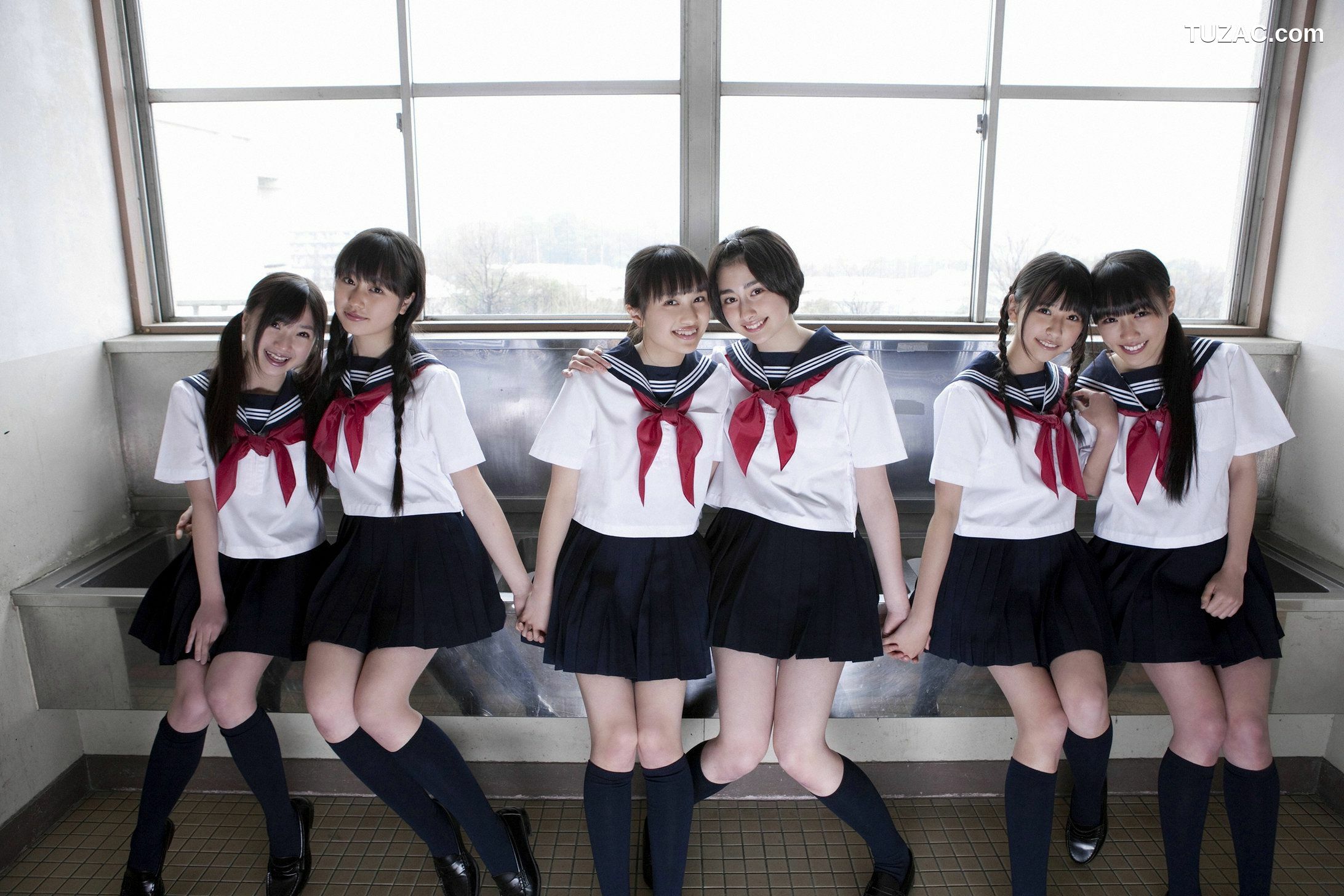 YS Web_Momoiro Clover 桃色幸运草Z ももいろクローバーZ《PEACH&times;6》写真集 Vol.402[96P]