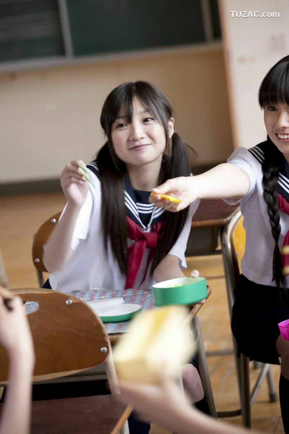 YS Web_Momoiro Clover 桃色幸运草Z ももいろクローバーZ《PEACH&times;6》写真集 Vol.402[96P]