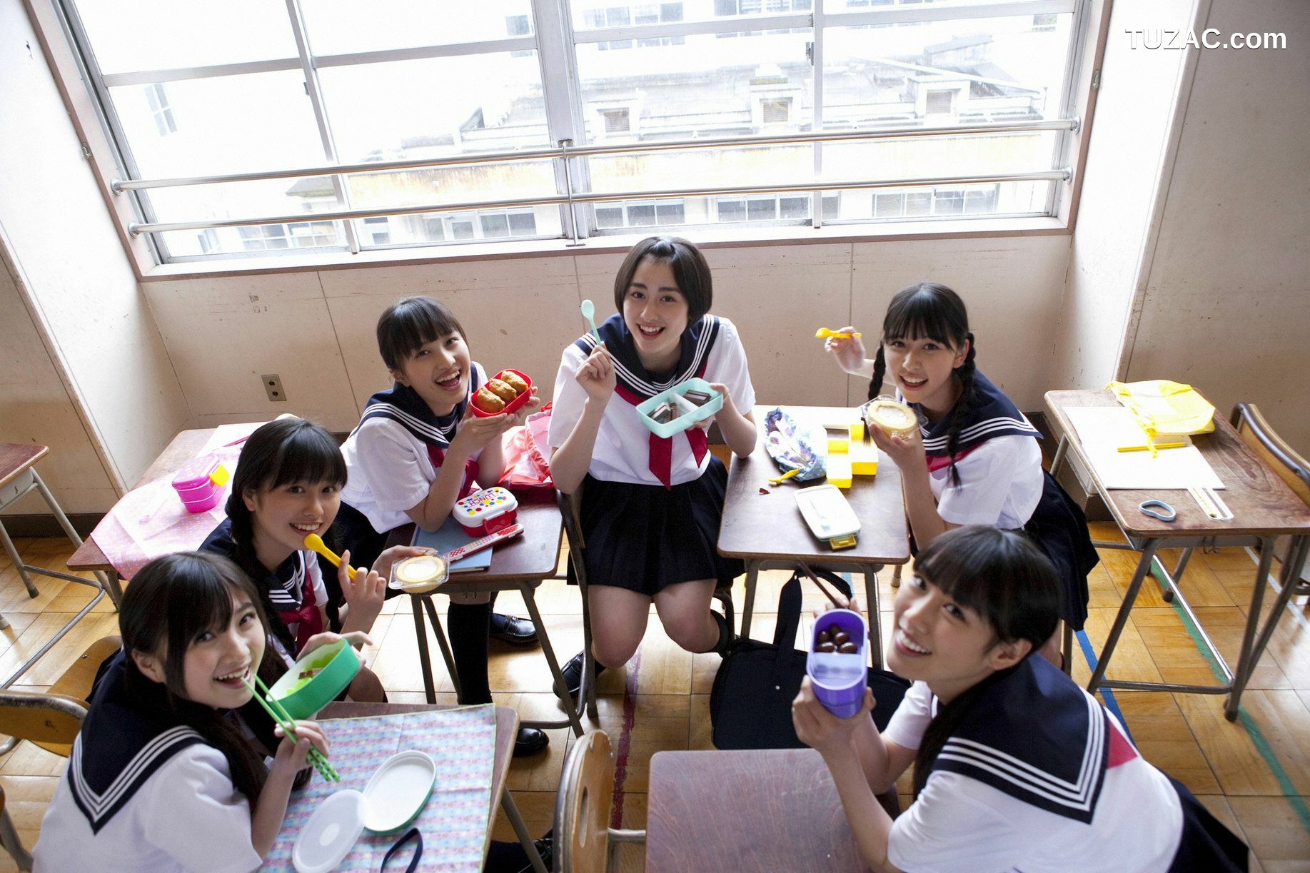YS Web_Momoiro Clover 桃色幸运草Z ももいろクローバーZ《PEACH&times;6》写真集 Vol.402[96P]