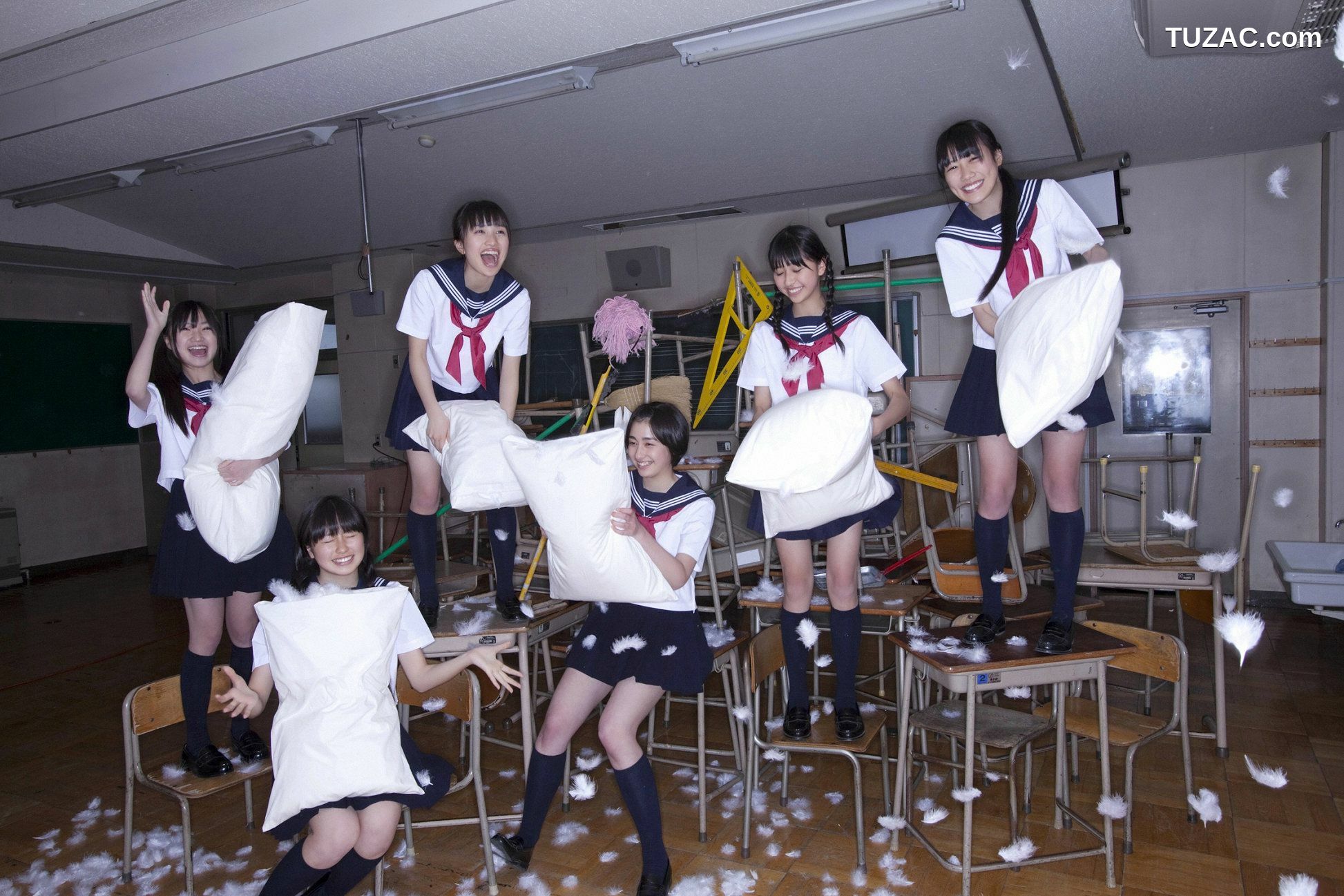 YS Web_Momoiro Clover 桃色幸运草Z ももいろクローバーZ《PEACH&times;6》写真集 Vol.402[96P]