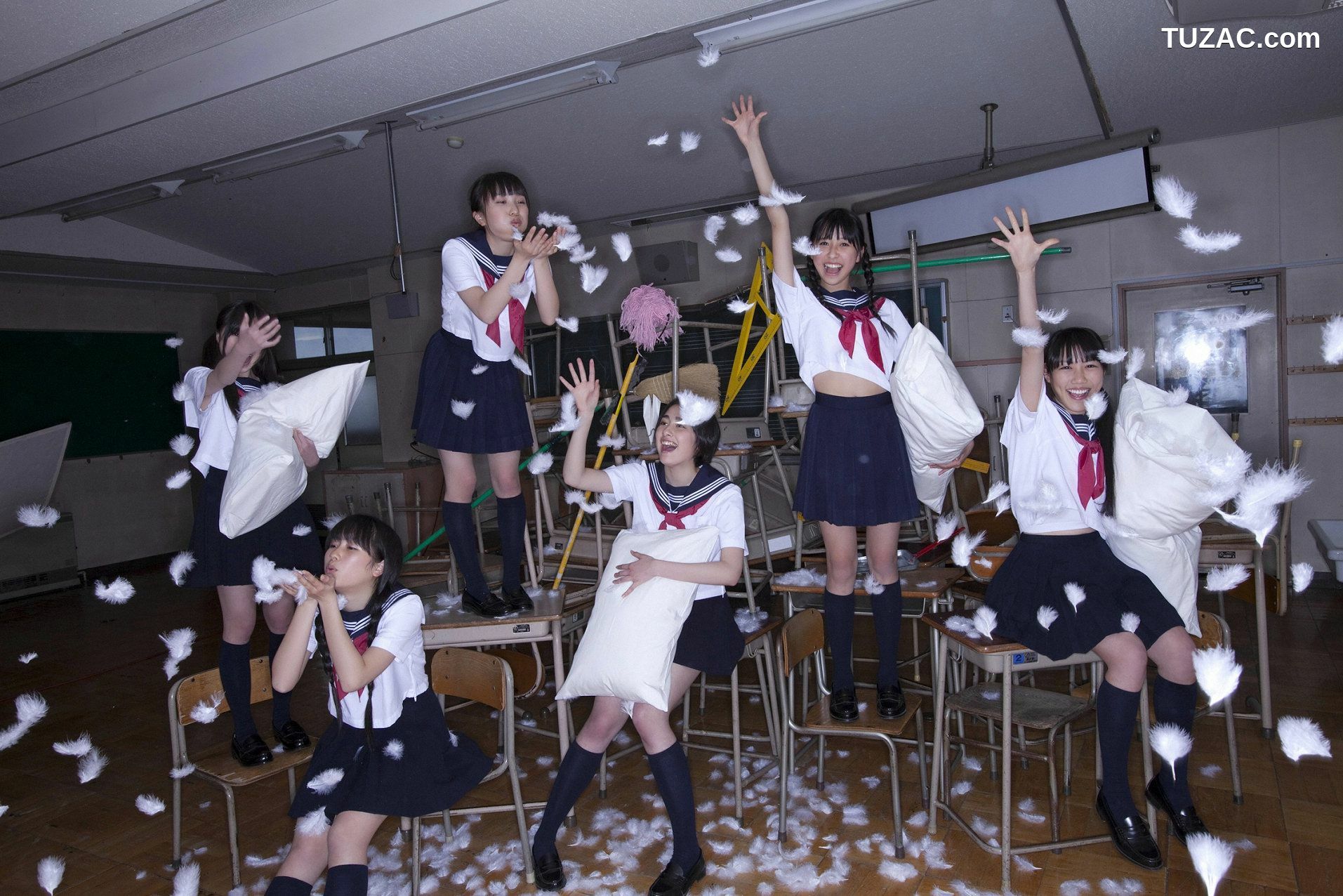 YS Web_Momoiro Clover 桃色幸运草Z ももいろクローバーZ《PEACH&times;6》写真集 Vol.402[96P]