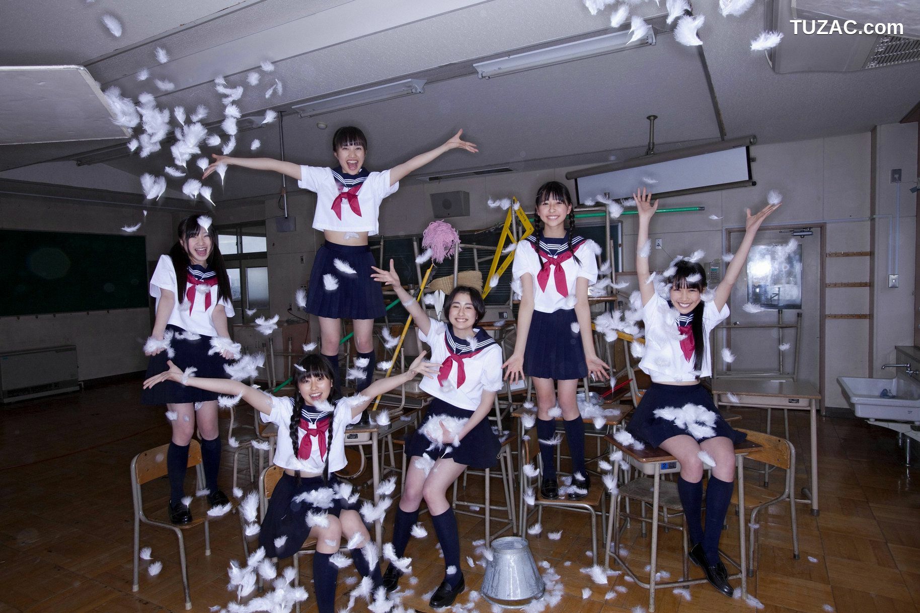 YS Web_Momoiro Clover 桃色幸运草Z ももいろクローバーZ《PEACH&times;6》写真集 Vol.402[96P]