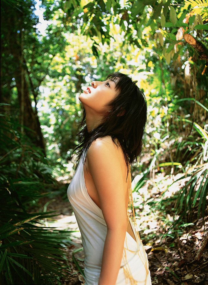 YS Web_佐藤寛子《川の流れに、身をゆだねて&hellip;》写真集 Vol.173[29P]