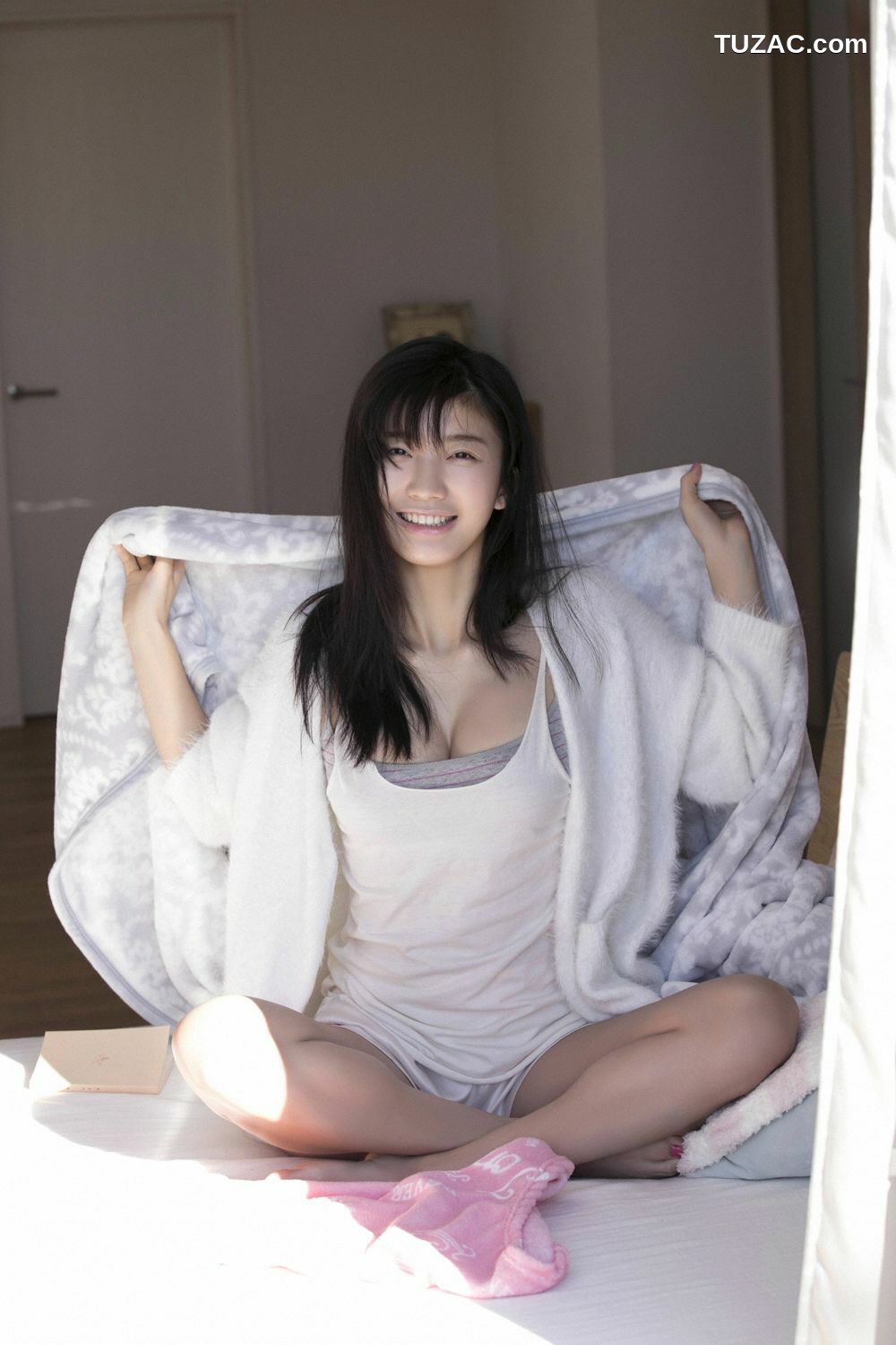 YS Web_小倉優香《女神降臨》 Vol.811 写真集[100P]