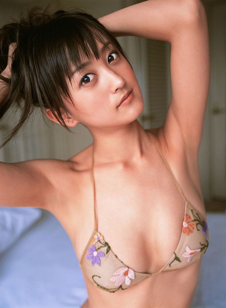 YS Web_小松彩夏《おめでとう、アヤカ!もう、すっかりトナだね》写真集 Vol.175[39P]