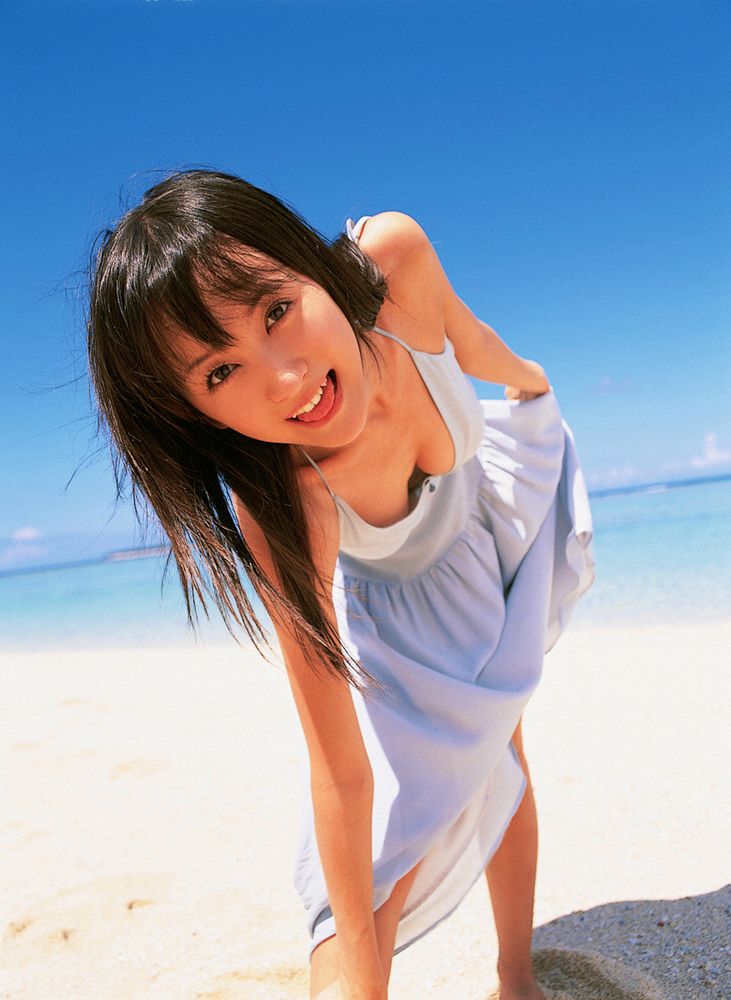 YS Web_小松彩夏《おソトで大冒険》写真集 Vol.146[81P]