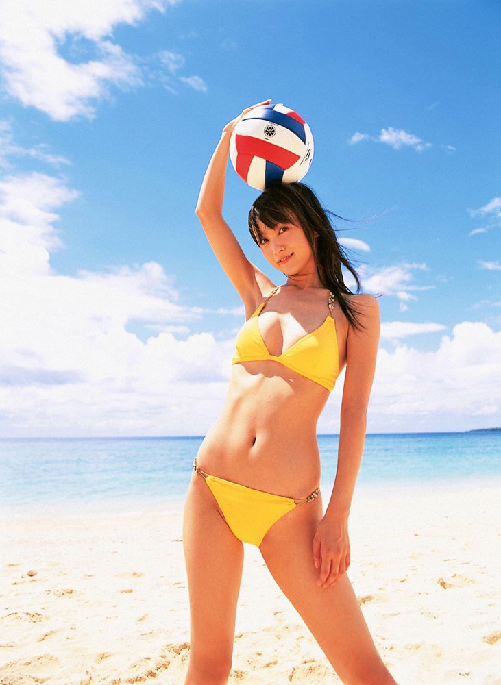 YS Web_小松彩夏《おソトで大冒険》写真集 Vol.146[81P]