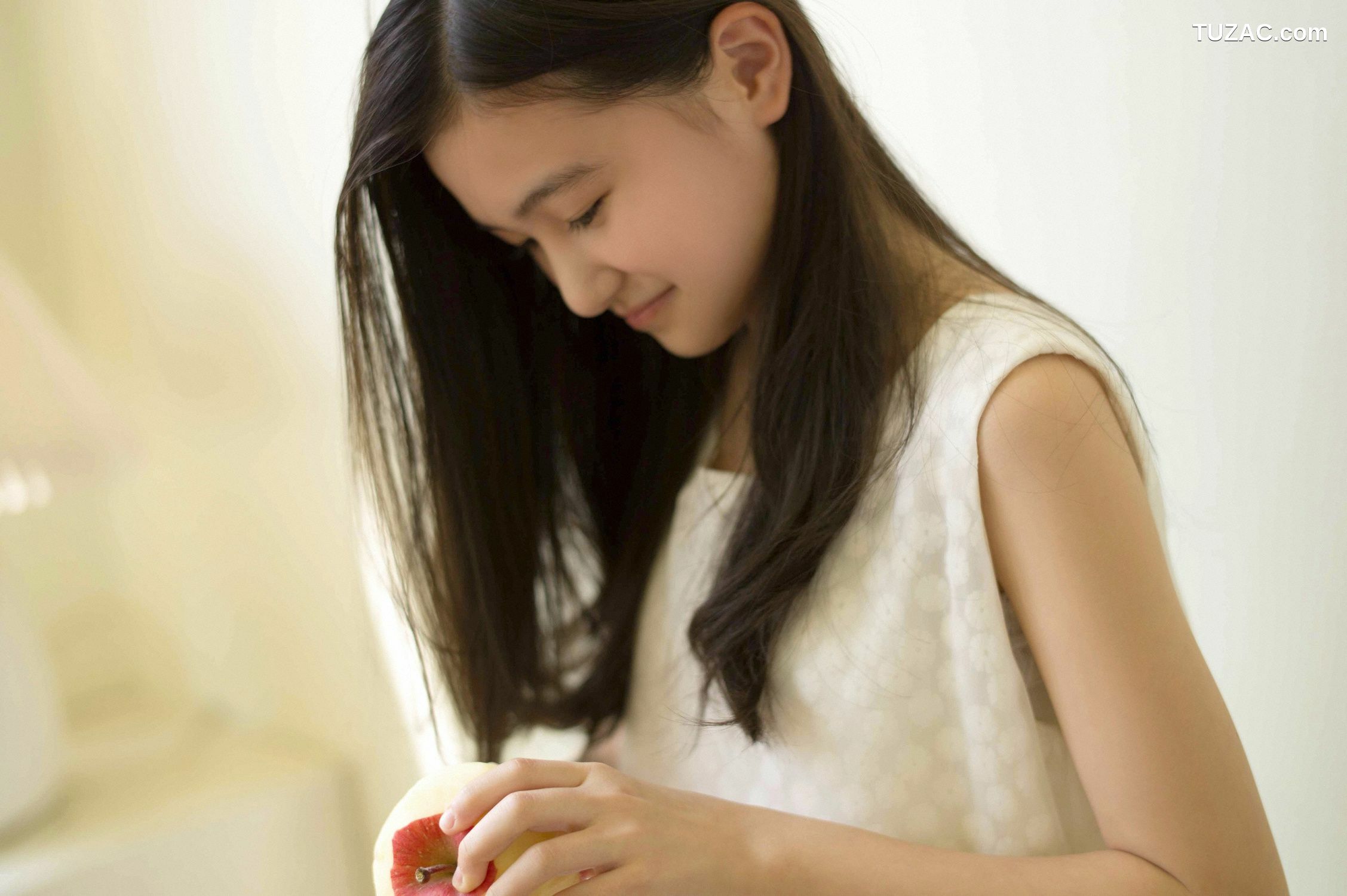YS Web_山口まゆ/山口麻友《天使の繭》写真集 Vol.664[69P]