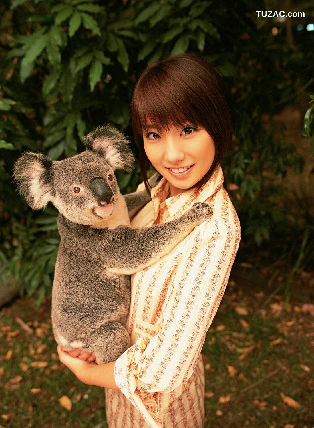 YS Web_山本梓《フイルドでいこう!》写真集 Vol.210[61P]